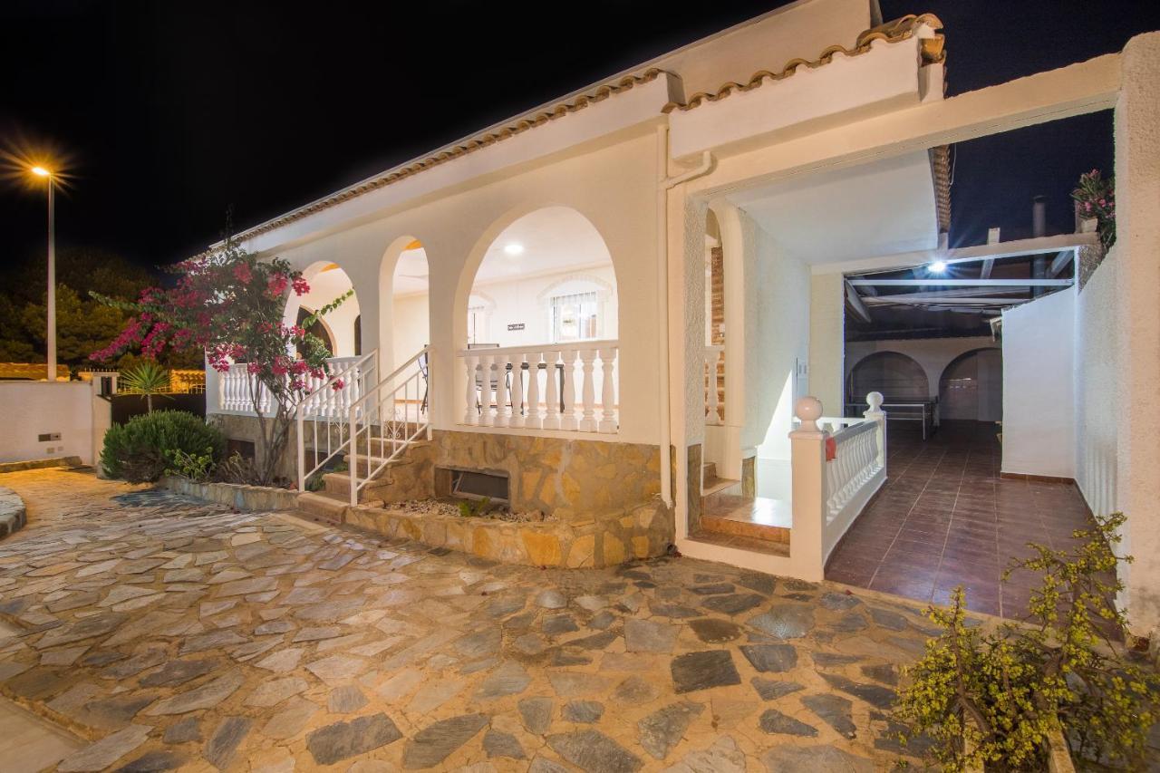 Villa Casa Blanca La Grande - Swimming Pool - Jacuzzi Xxl - 2,4km - Airport 12 Km - Center 1km *