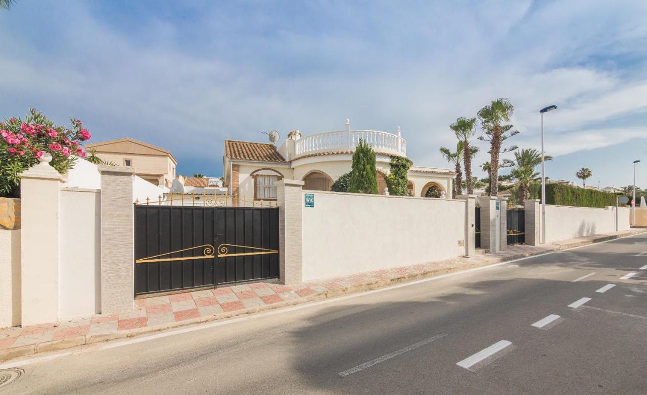 Casa Blanca La Grande - Swimming Pool - Jacuzzi Xxl - 2,4km - Airport 12 Km - Center 1km