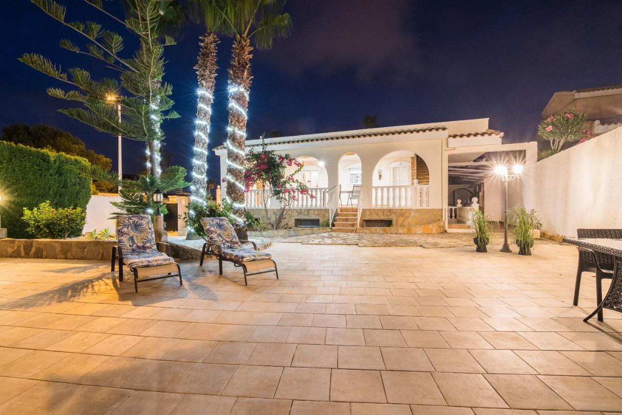 Villa Casa Blanca La Grande - Swimming Pool - Jacuzzi Xxl - 2,4km - Airport 12 Km - Center 1km