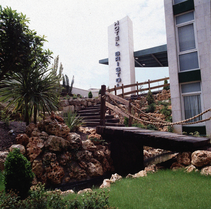 Hotel Catalonia Bristol