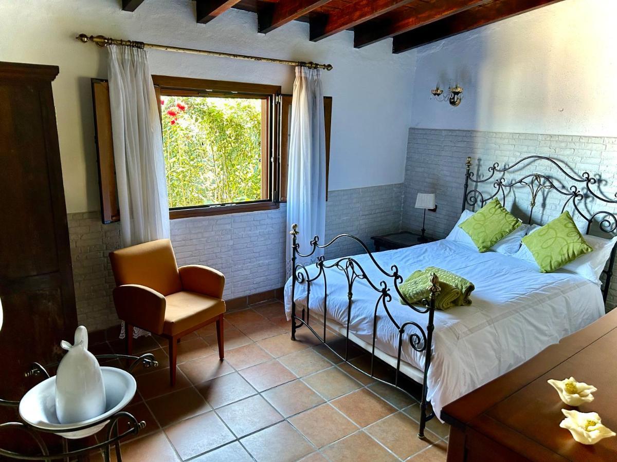 Casa Con Jardin Y Jacuzzi Holiday home *