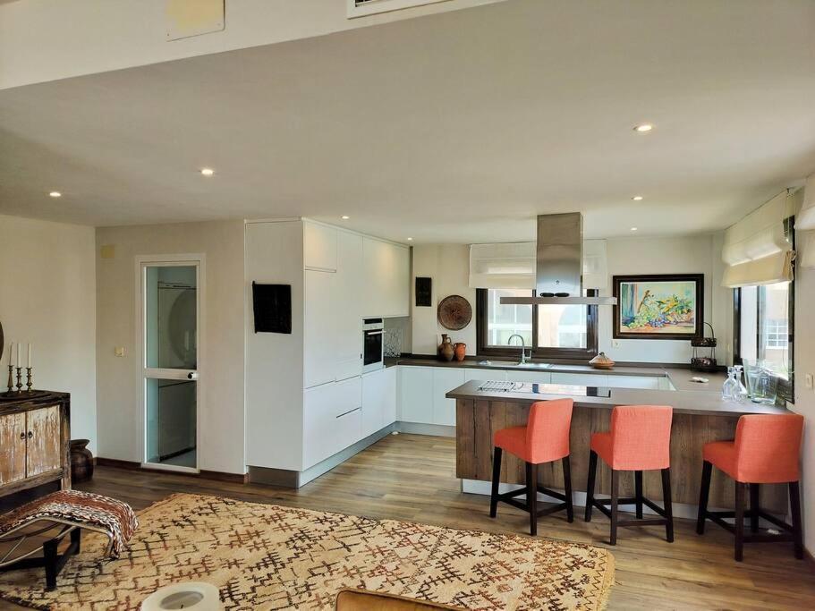 Lovely Seaside Luxury Penthouse Сasa de vacaciones