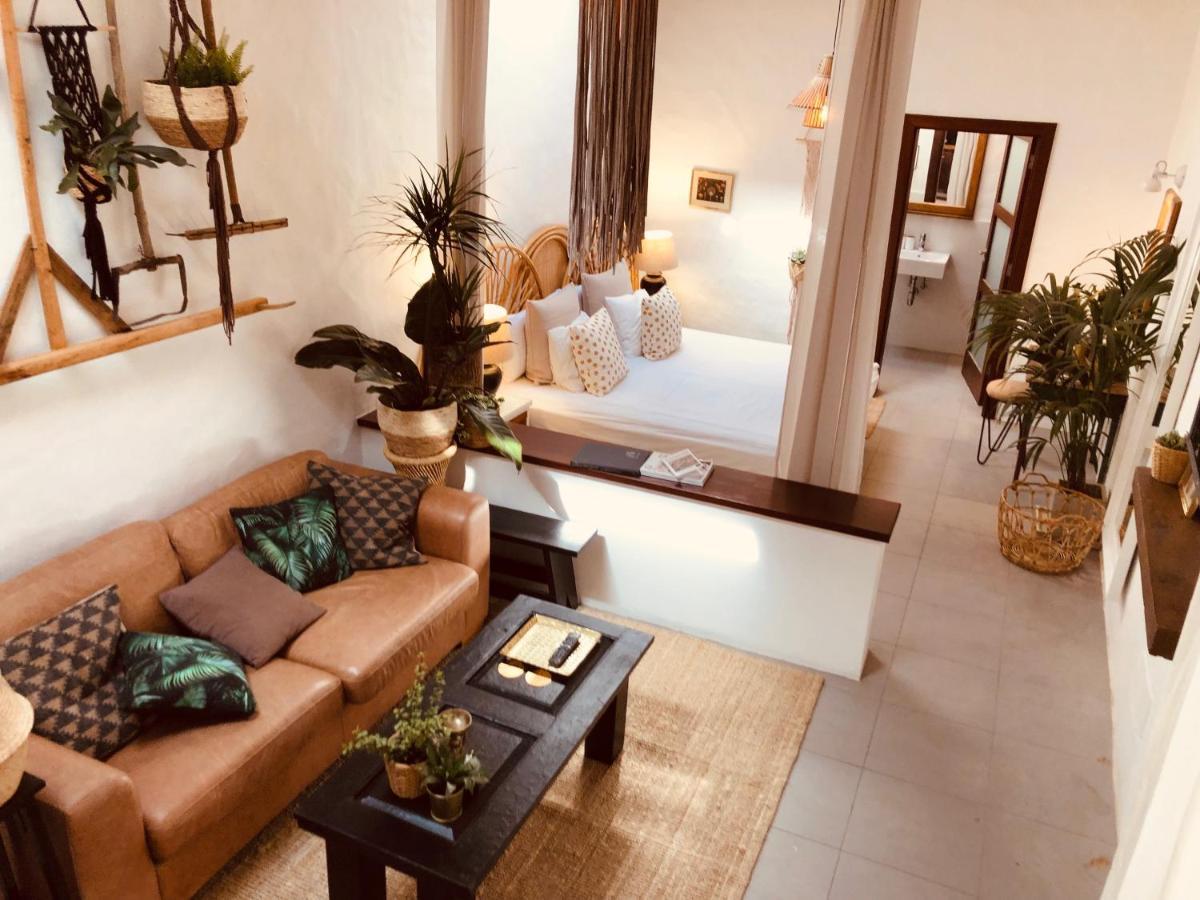 Rincon Botanico - Shared Pool - Island Location - 10 Mins Drive To Famara And La Santa