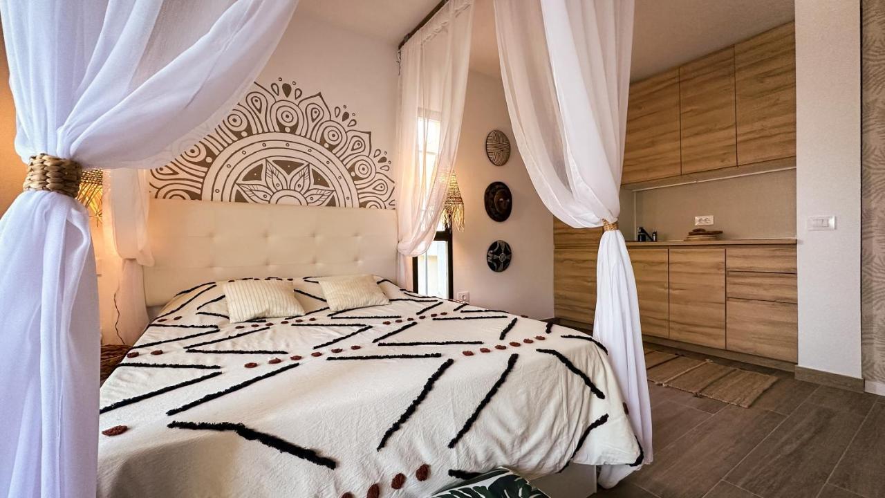 The Hut - Costa Adeje *