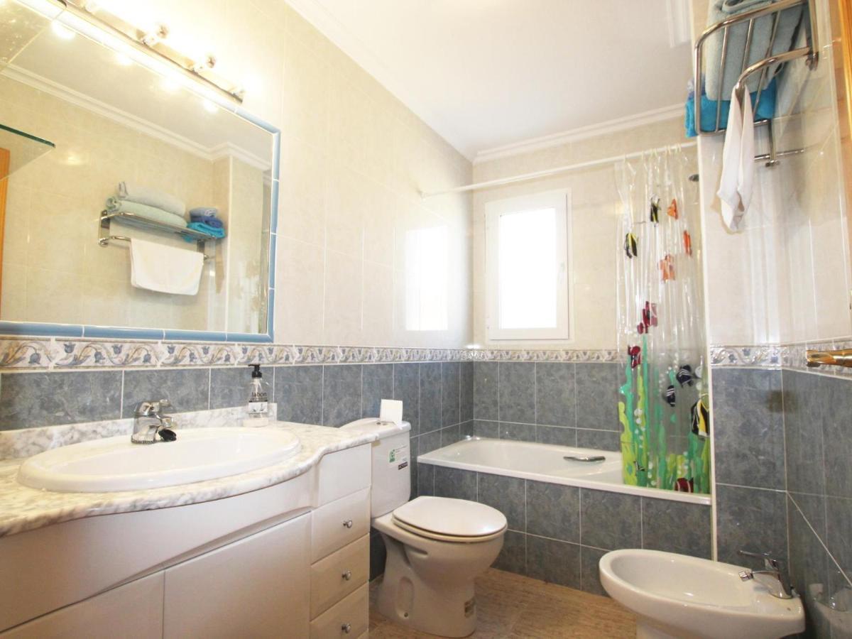 Perfect Family Getaway Fully Equipped 3-bedroom With Pool In Cala Capitan Torrevieja Holiday home