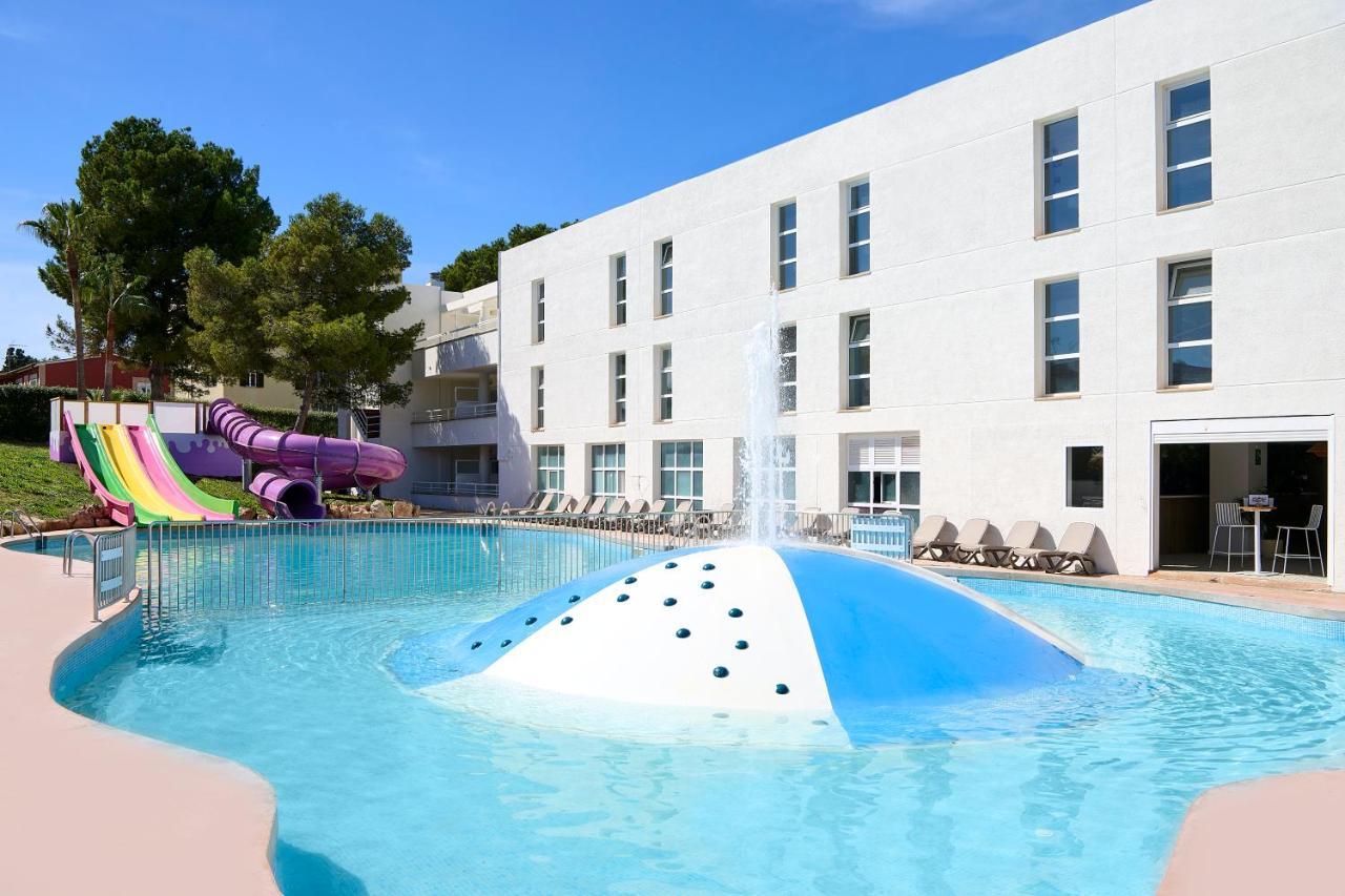 Fergus Club Park Hotel