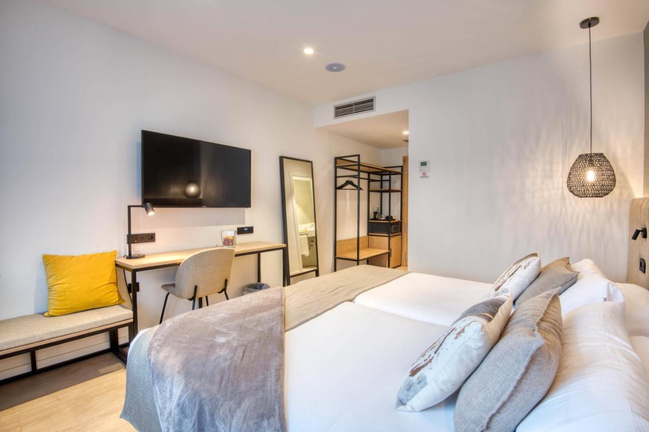 Costabella 3* Girona