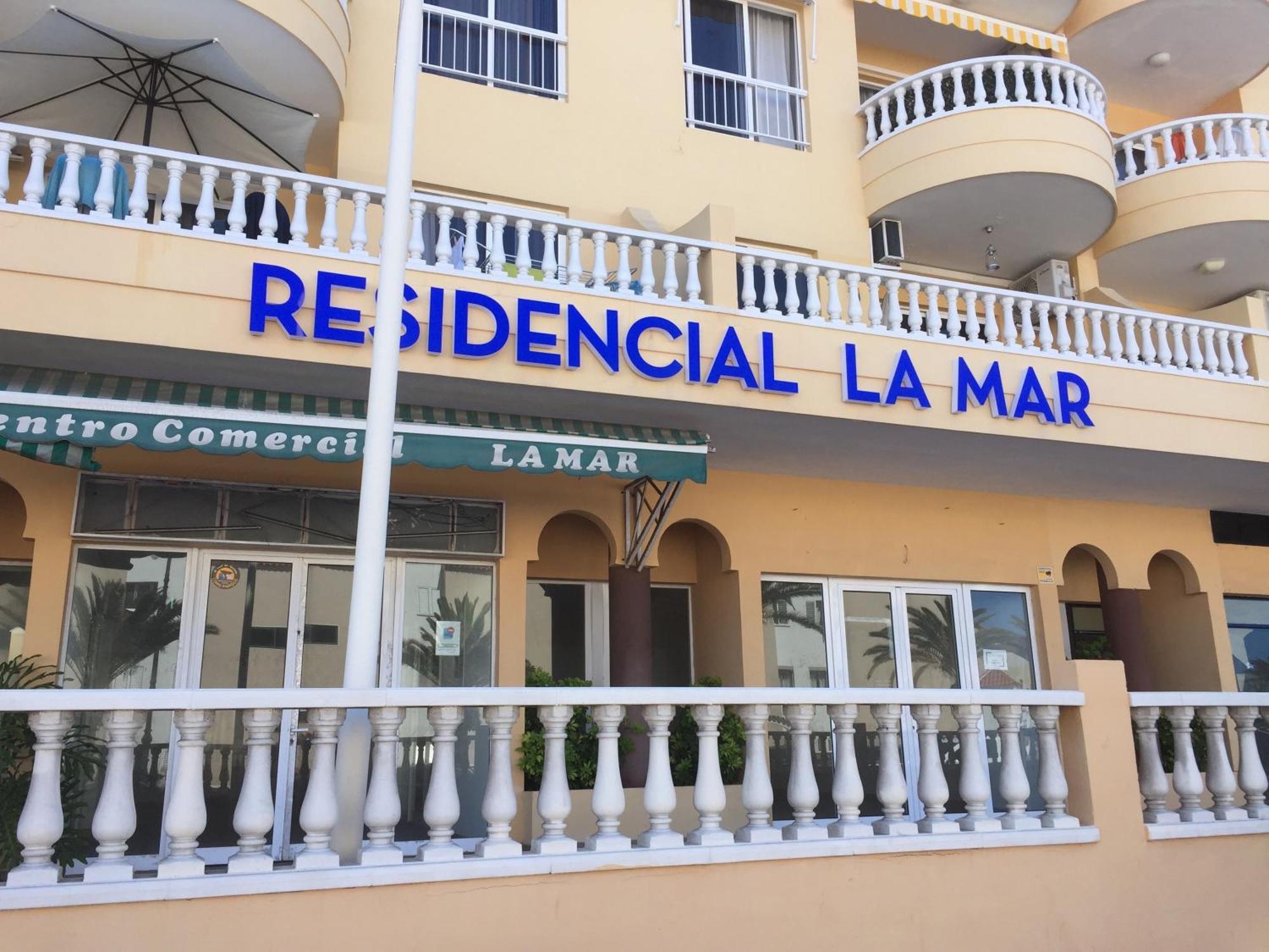Residencial La Mar Mit Meerblick Apartment