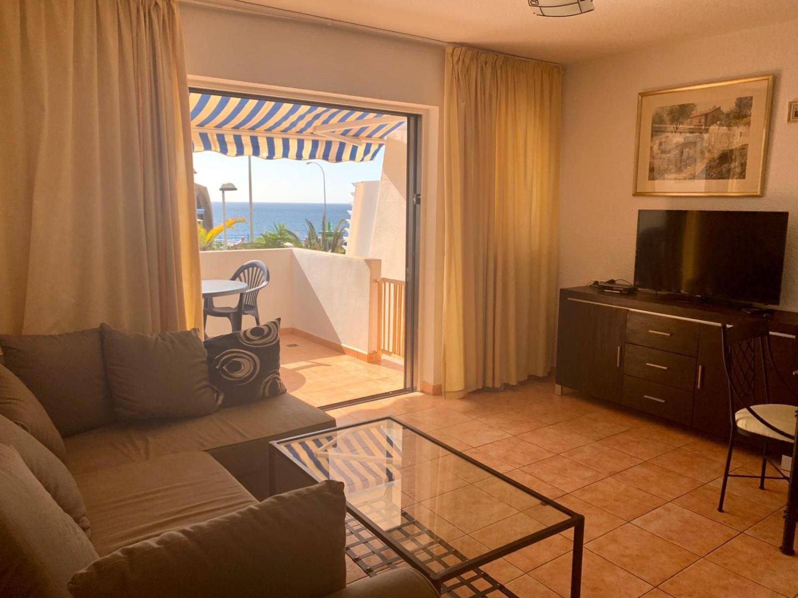 2 Bedroom Townhouse In Puerto Colon Holiday home