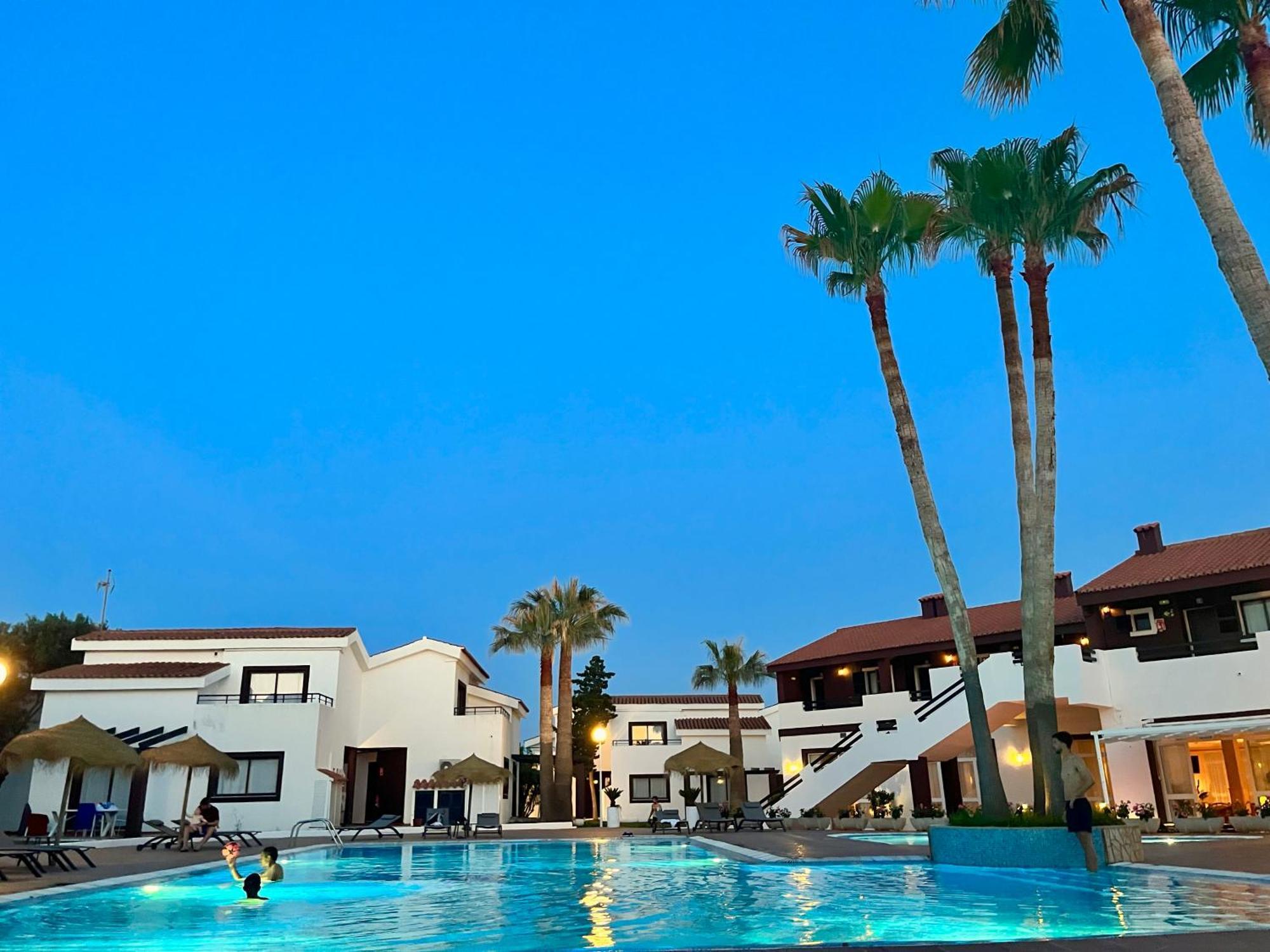 Nuramar Aparthotel