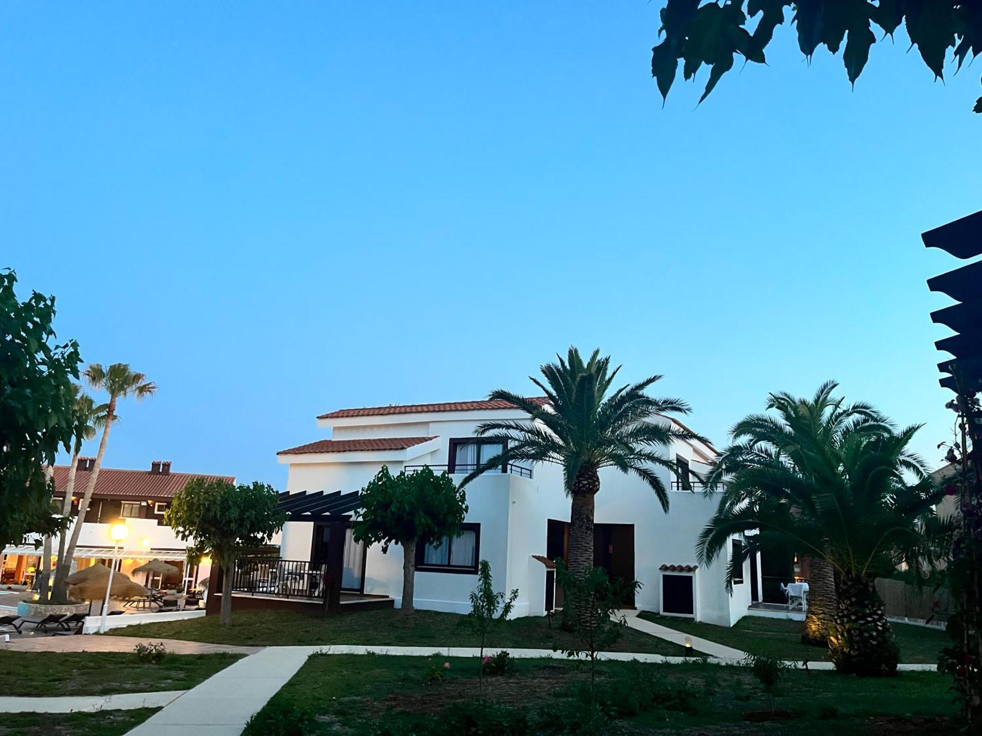 Aparthotel Nuramar