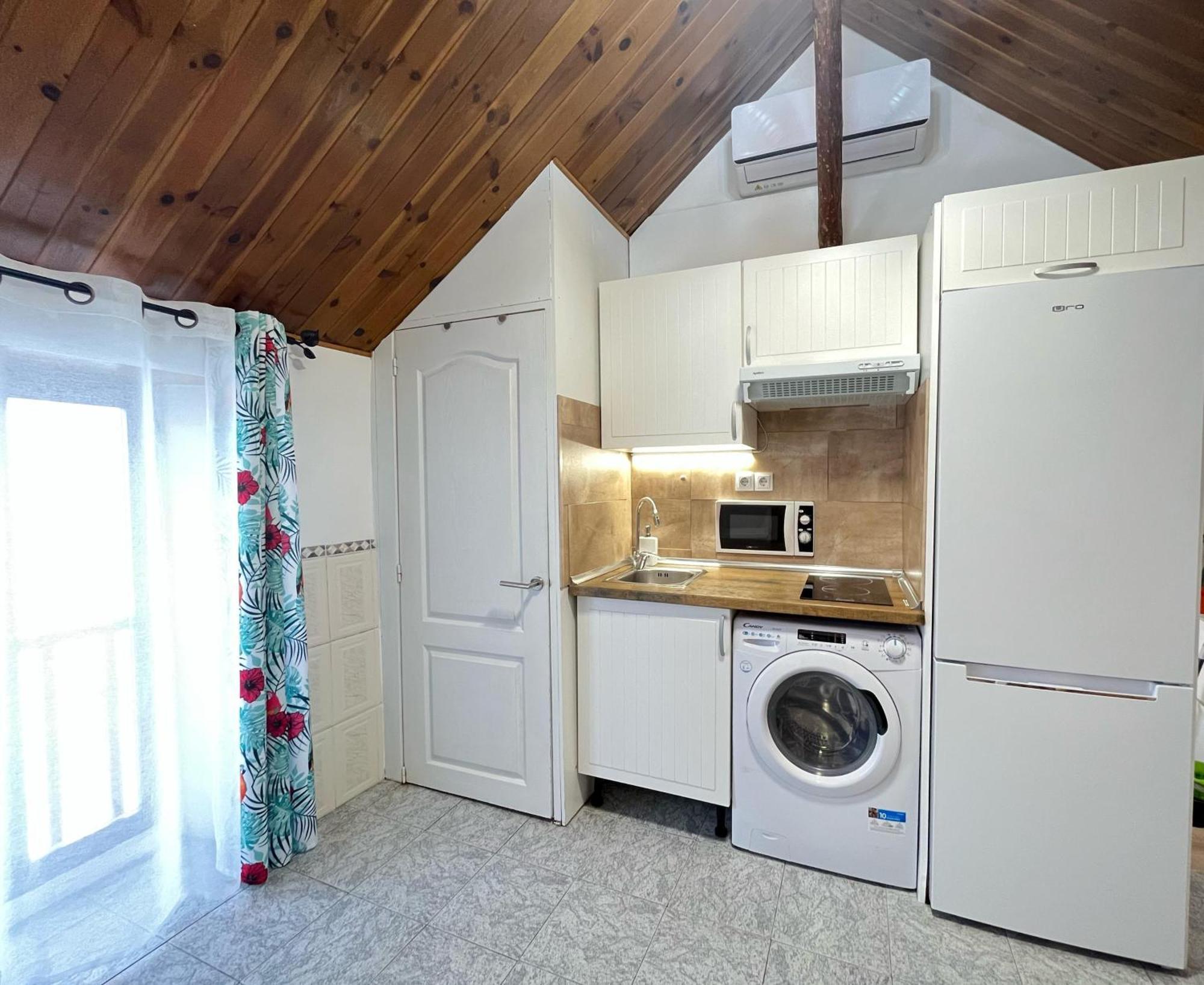 Apartamento Free Parking, 40 Meters From The Beach, Wi-fi, Ac *