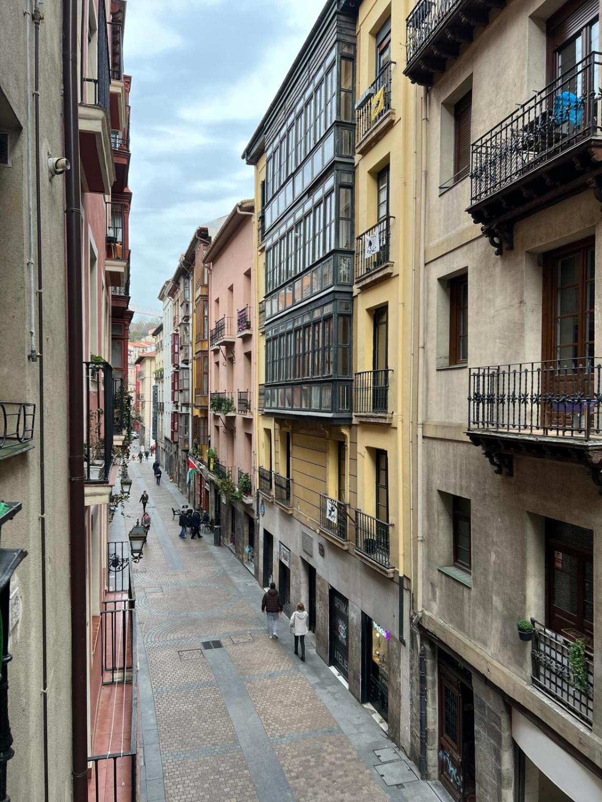Casual Serantes Guest house