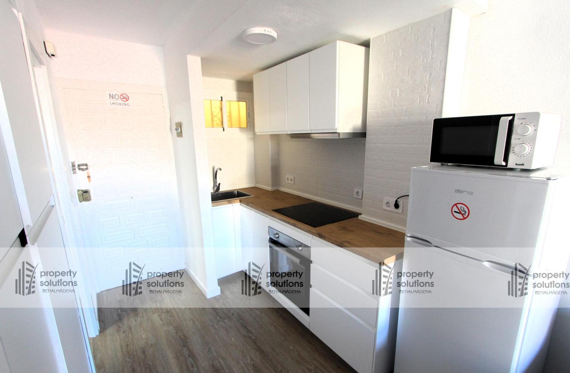 801 Estudio En Minerva Apartamentos. Vista Al Mar Y Montaña. Piscina Y Playa. Excelente Wifi. Benalmádena