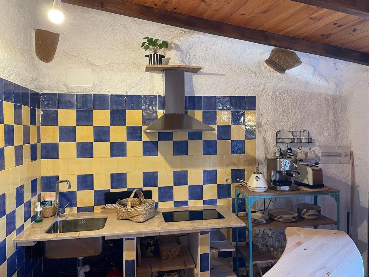 Apartahotel Cuevas El Atochal Origenes