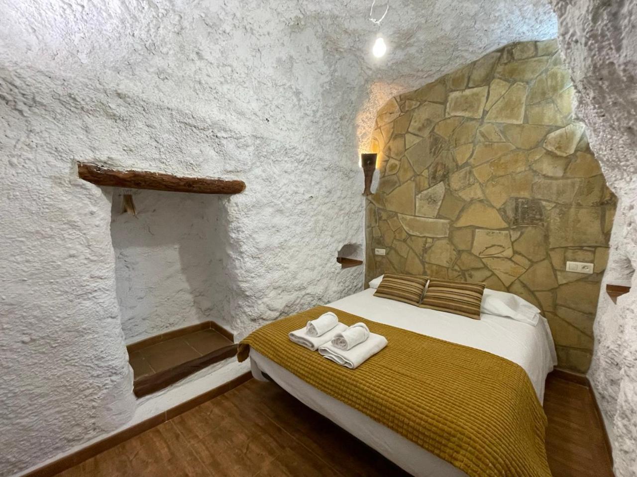 Apartahotel Cuevas El Atochal Origenes