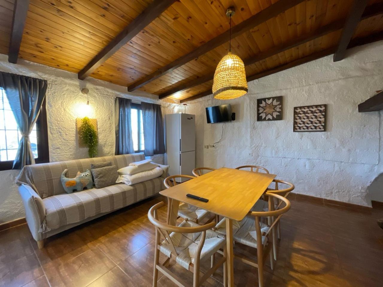 Cuevas El Atochal Origenes Apartahotel Gor
