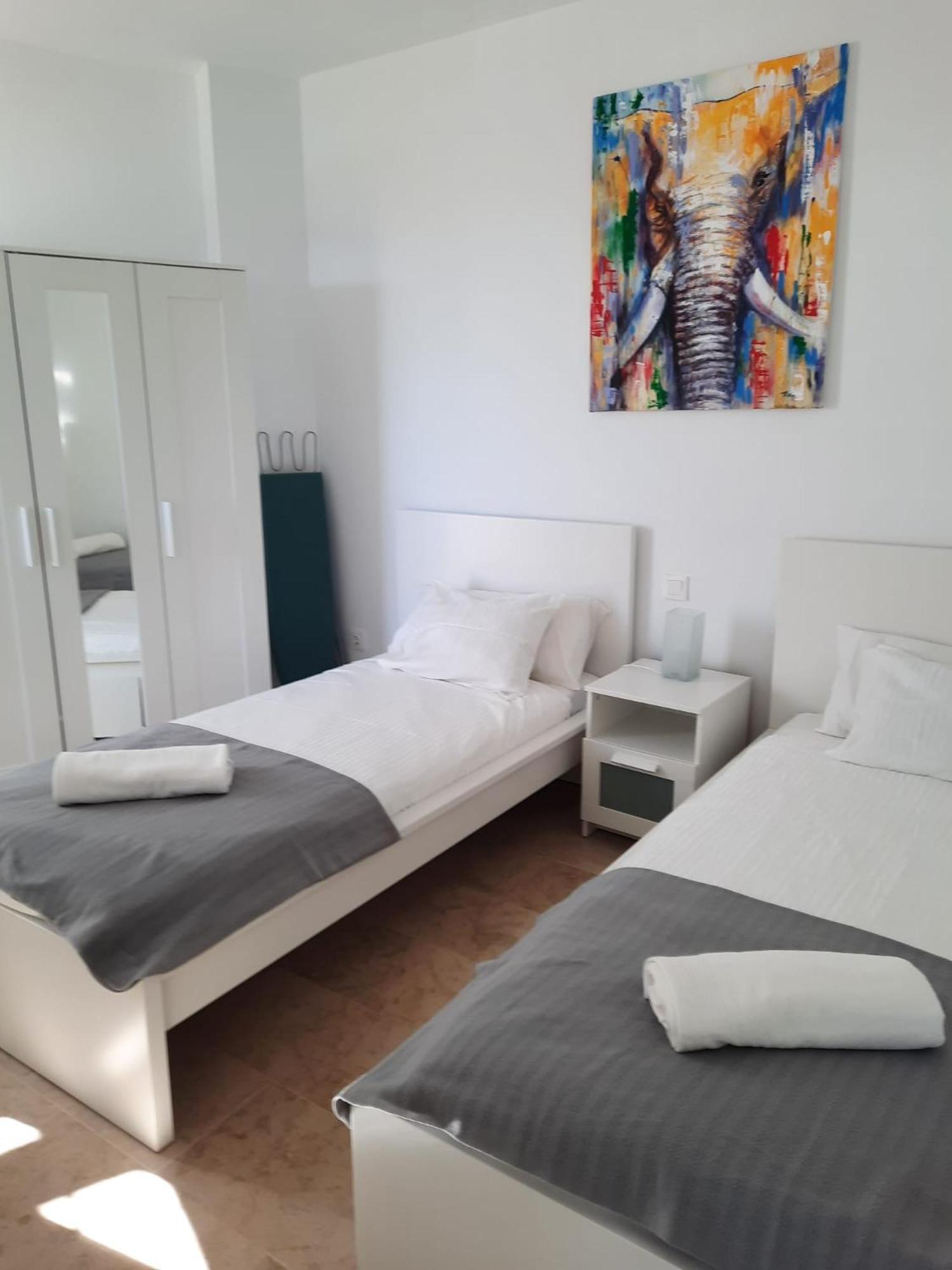 Small Oasis Nelson Mandela With Sea View, Two Bedrooms, Parking, Terrace And Pool Apartment Manilva