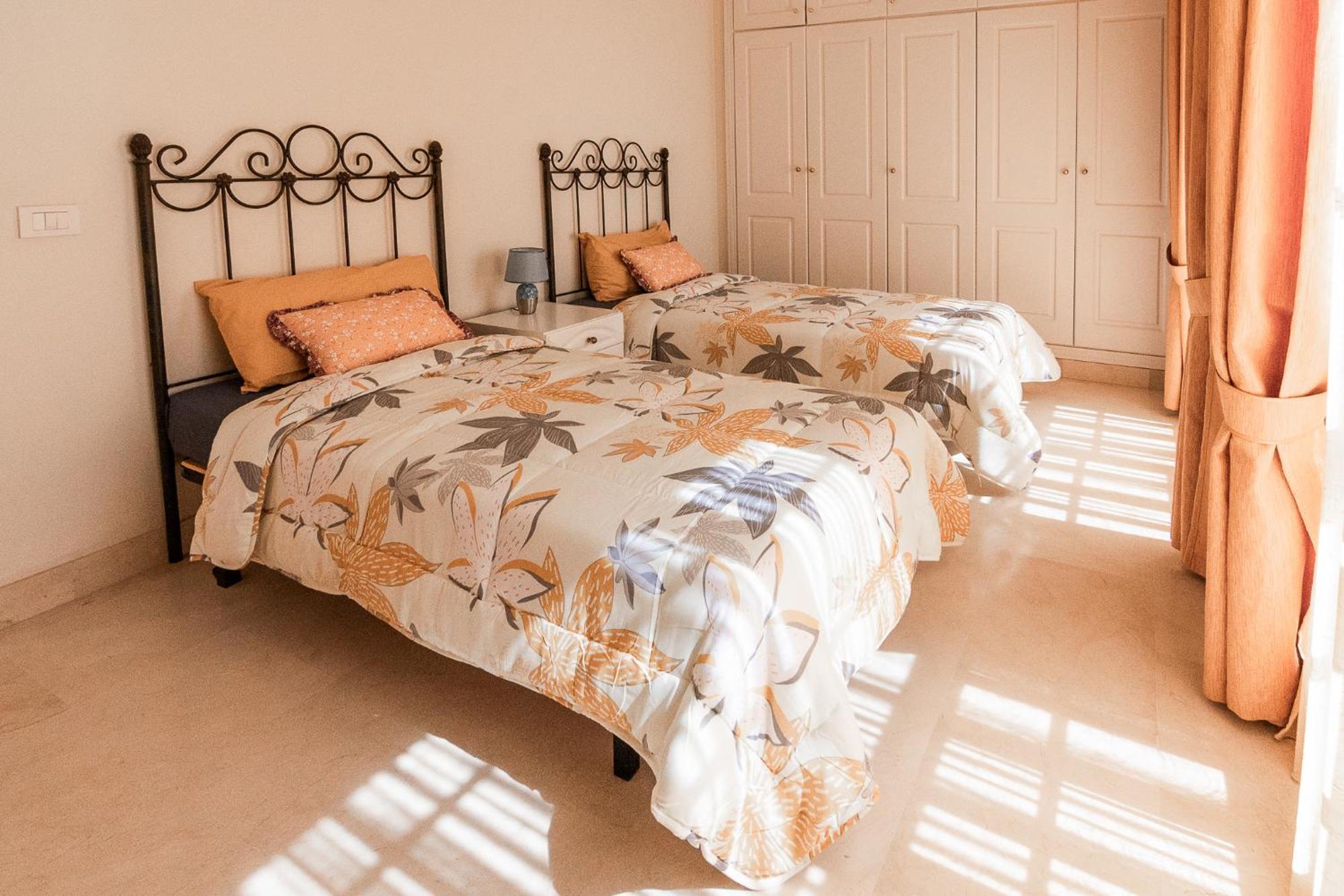 Apartment Penthouse En La Playa Del Duque Costa Adeje (Tenerife)