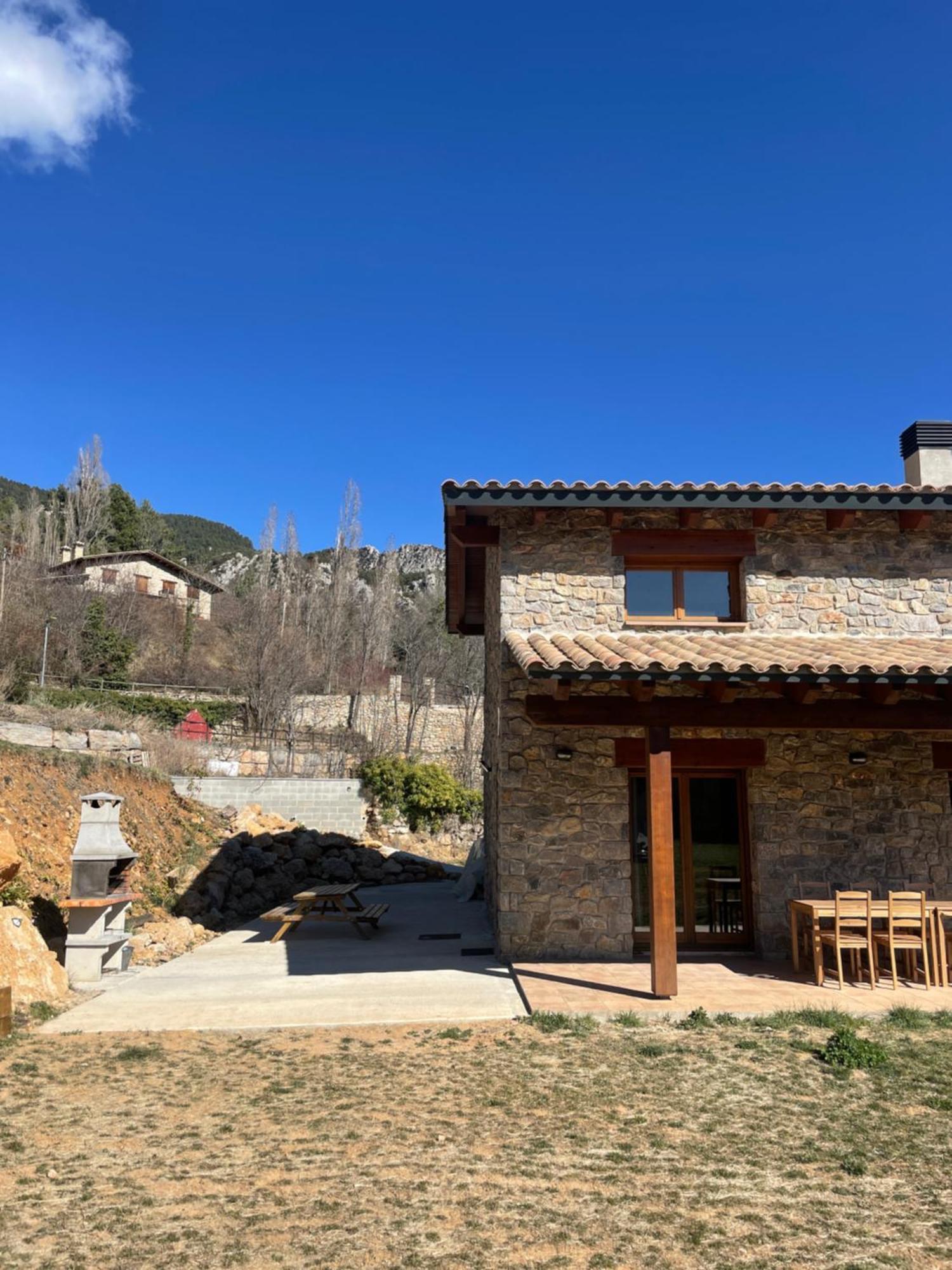 Casa De Les Escoles, Espinalbet - Alberga Chalet Castellar del Riu