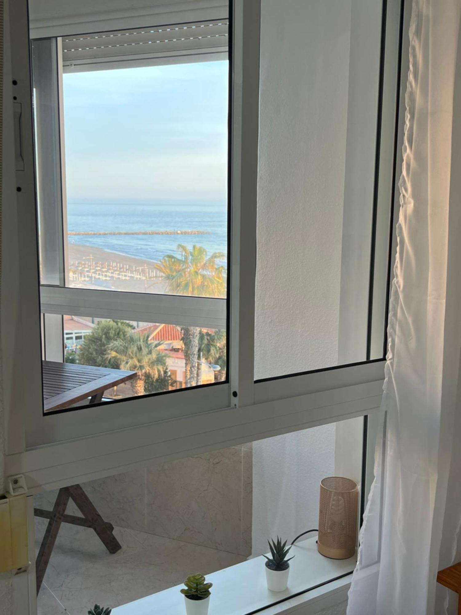 Estudio Mar En Calma, Primera Linea De Playa Con Vistas Al Mar