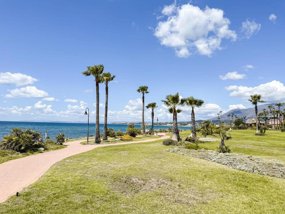 Apartamento Sea Views Indoor Pool Sauna Gym Wifi Estepona