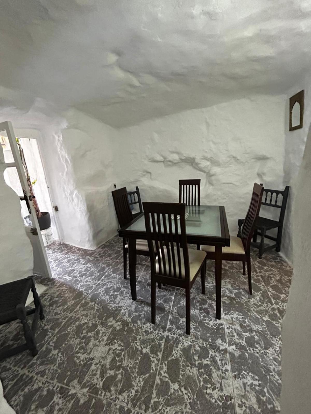 Holiday home The Crystal Cave Zujar