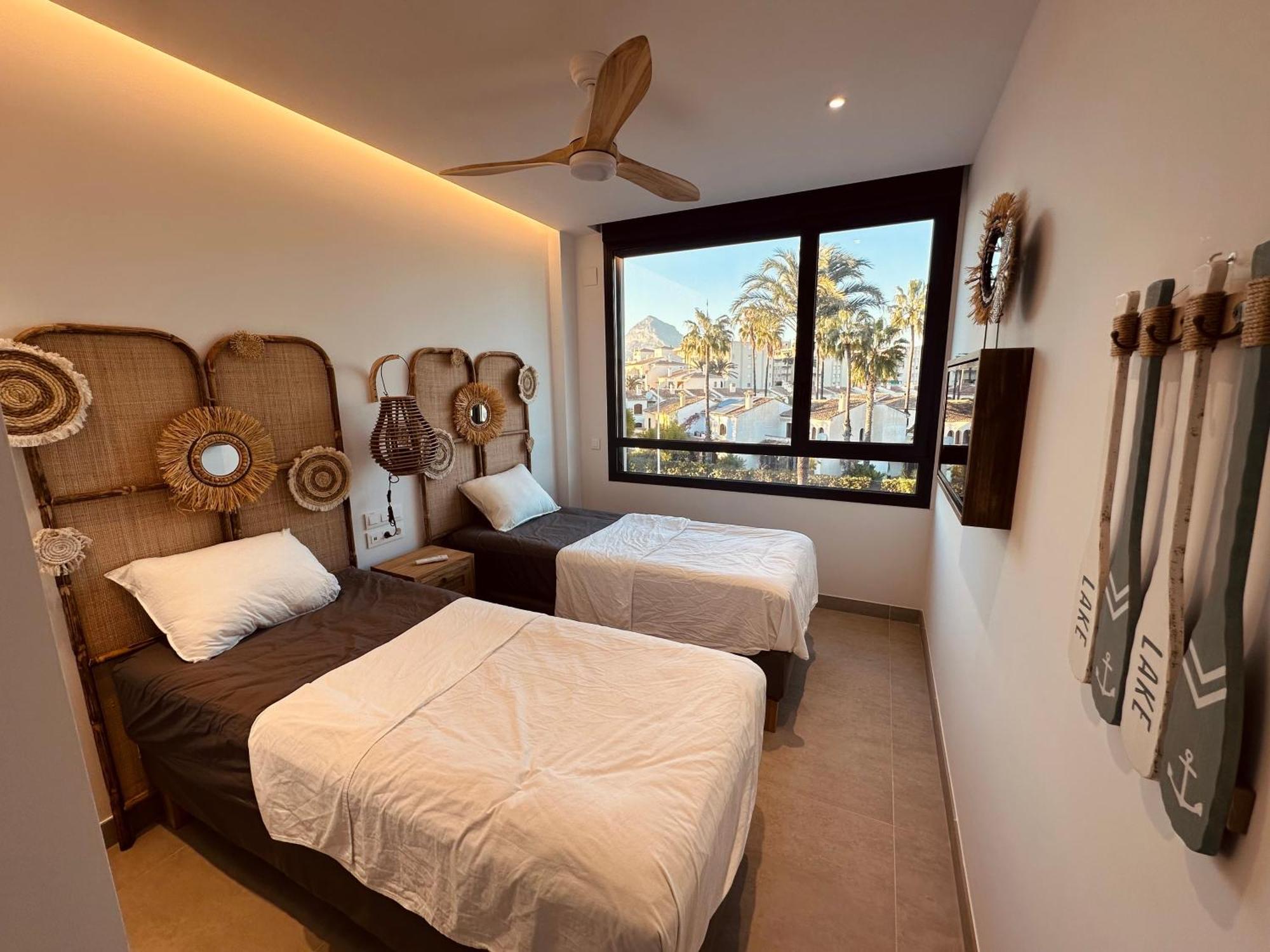 House - Penthouse With Private Rooftop Terrace *