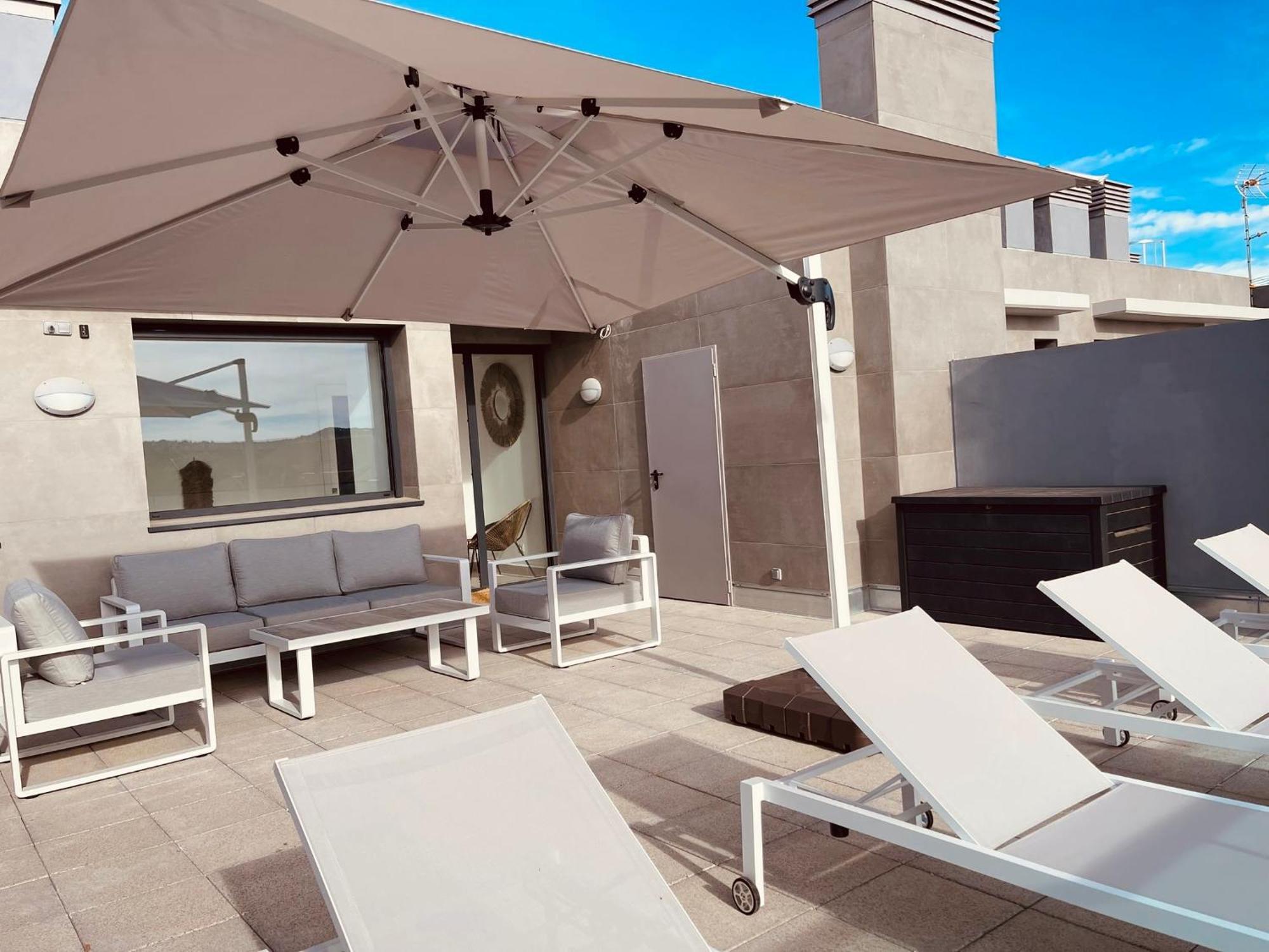 House - Penthouse With Private Rooftop Terrace