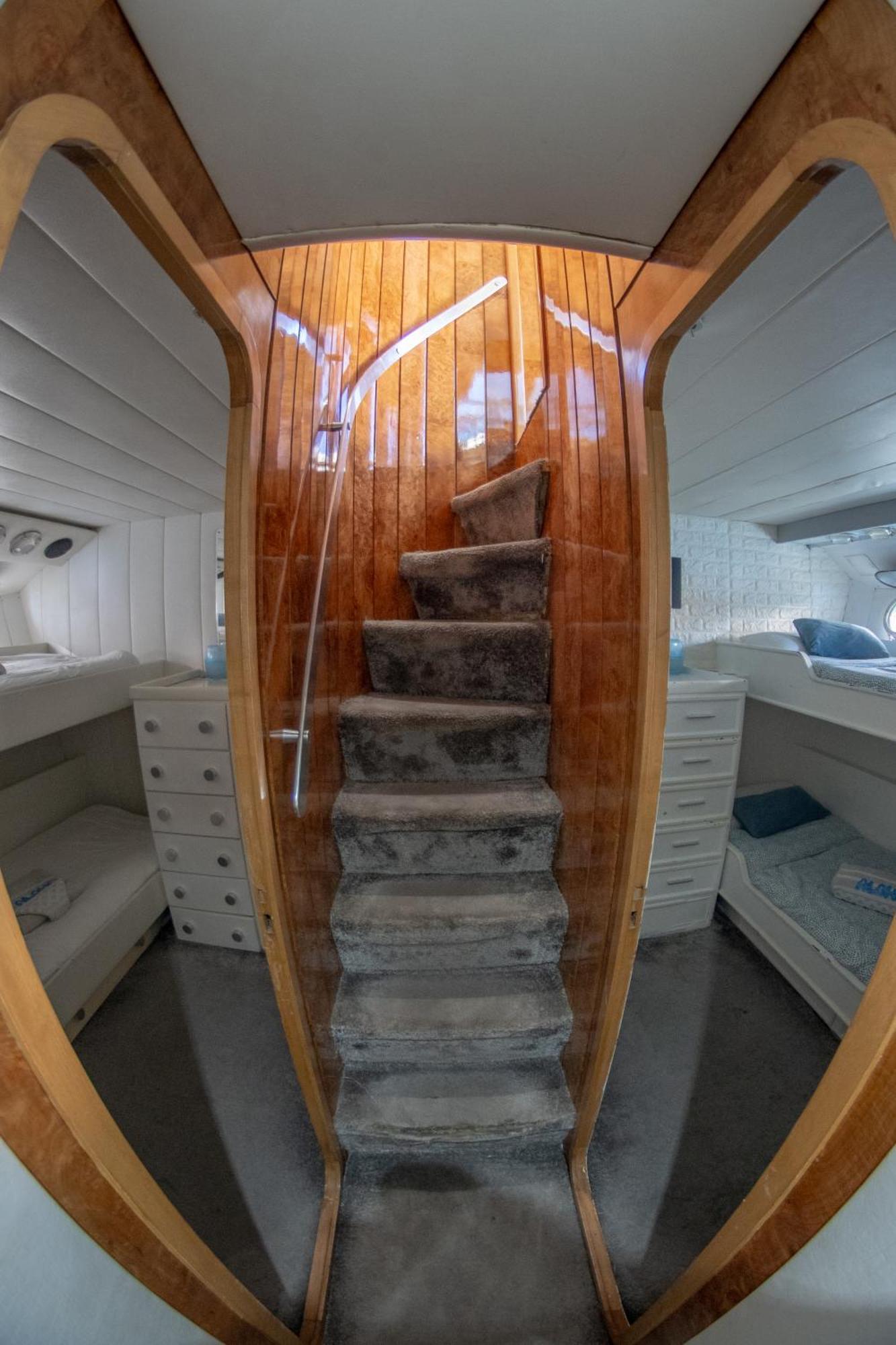 Boat Aloha Hotel en barco Sant Adrià de Besòs