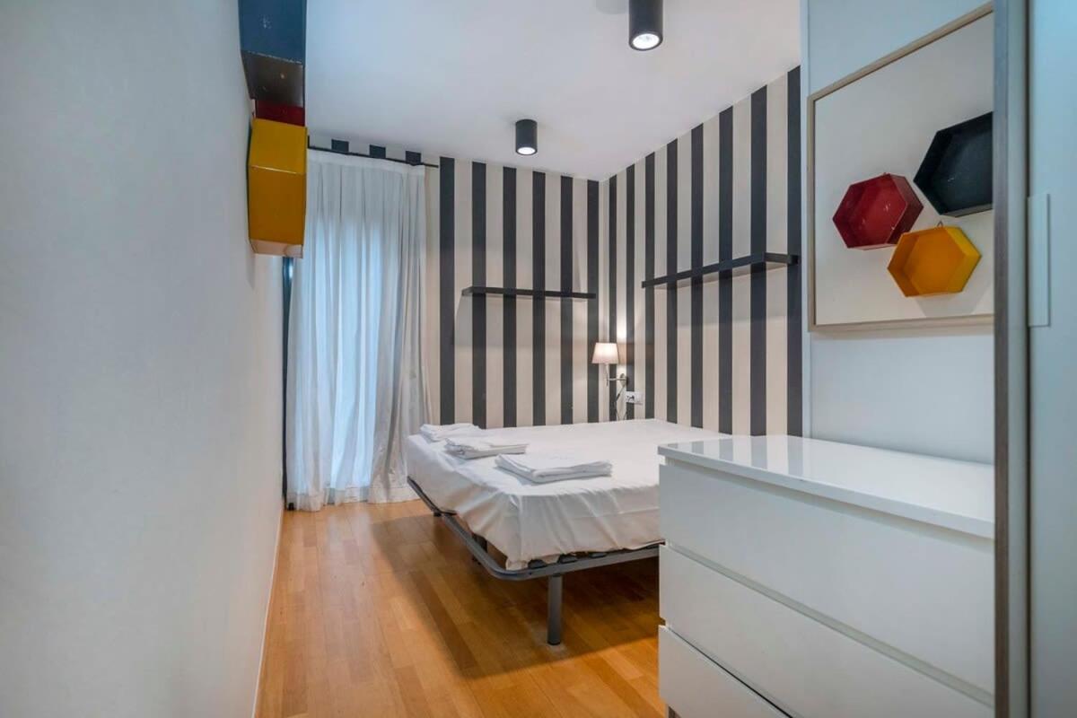 Apartment 2 Bedroom Duplex With Balcony 4-3 Barcelona