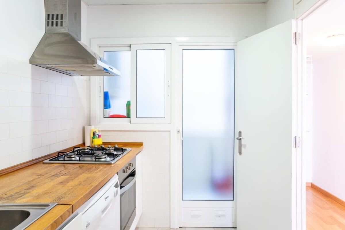 Apartment Bright 4bd With Terrace Near Arc De Triomf