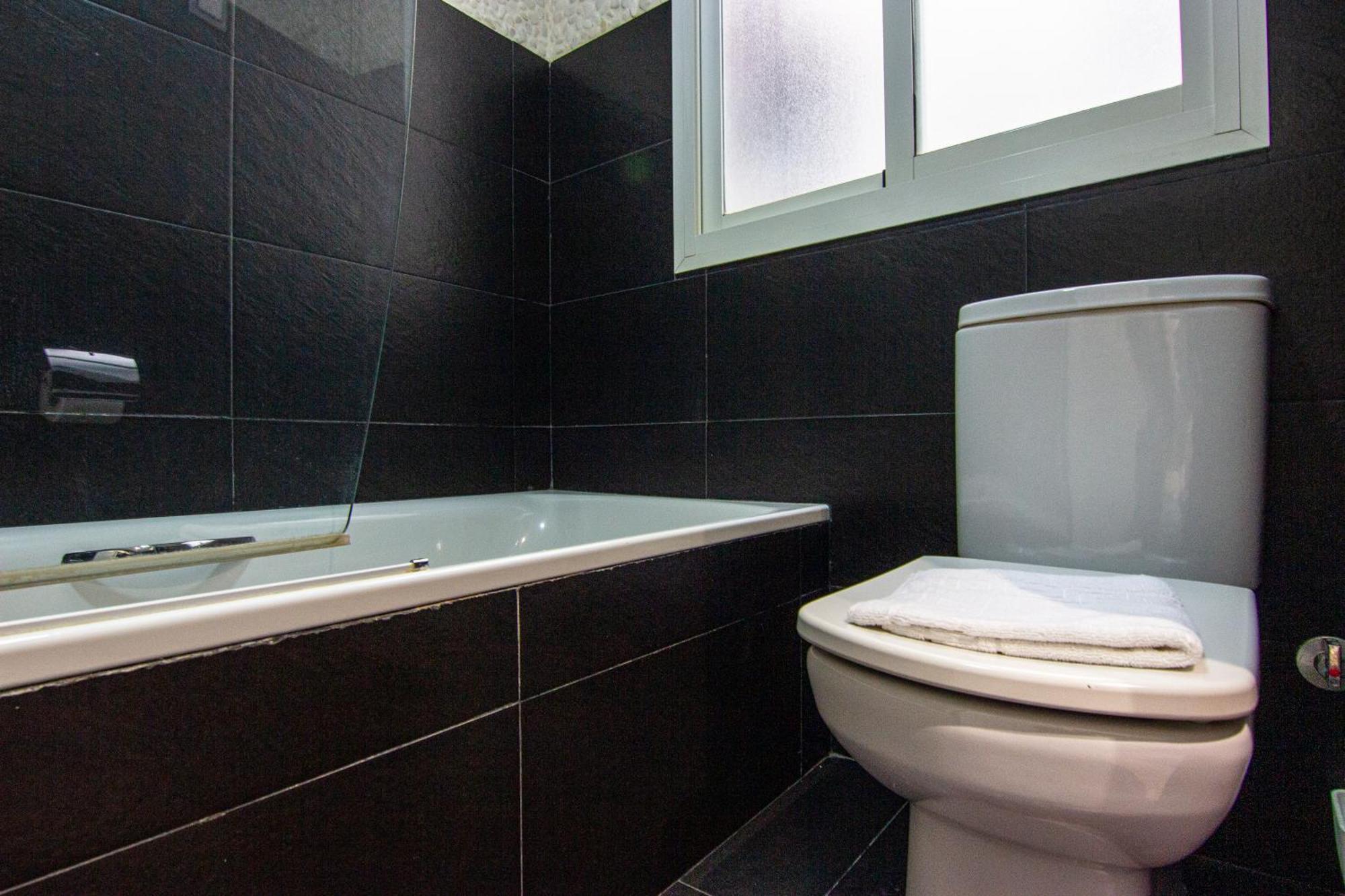 Amplio Y Luminoso A 2 Min Del Centro Apartamento Sevilla