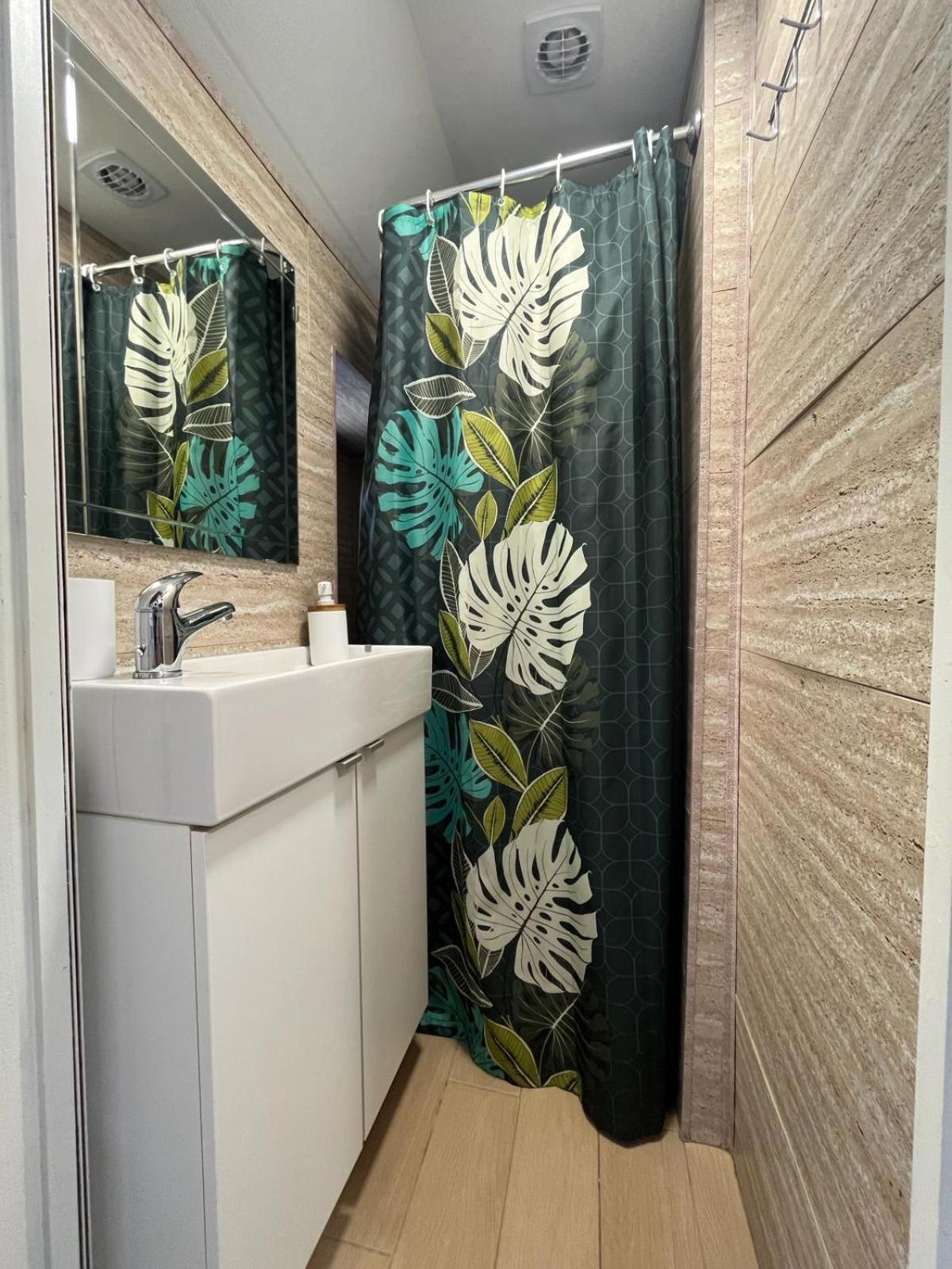 Apartamento Free Parking, 40 Meters From The Beach, Wi-fi, Ac