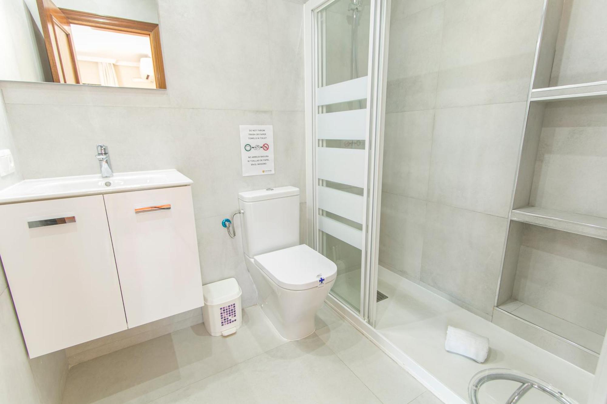 Canovas Nerja - Alcazaba Parador, Piscina, 3 Dorm Apartment *
