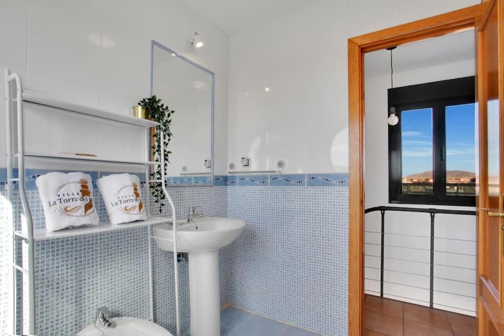 Villa La Torre Del Mar, Un Rincon En El Atlantico Lajares- Origomare - Remote Work Lajares