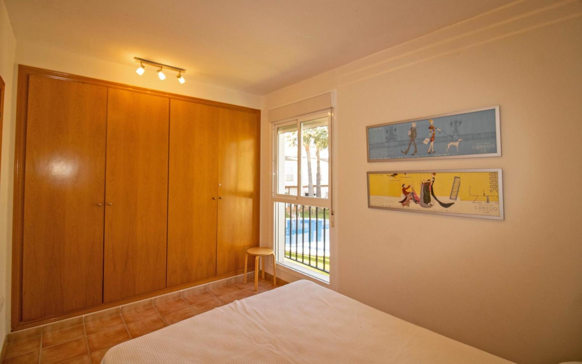 Adosado Con Jardin Y Piscina Palm 86 *