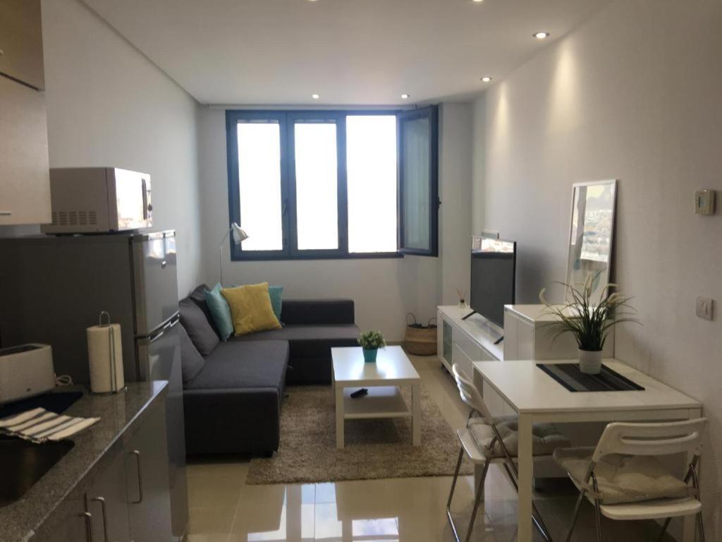 Tower's Flat 2 On The 30th Floor +wifi +digital Tv Apartment