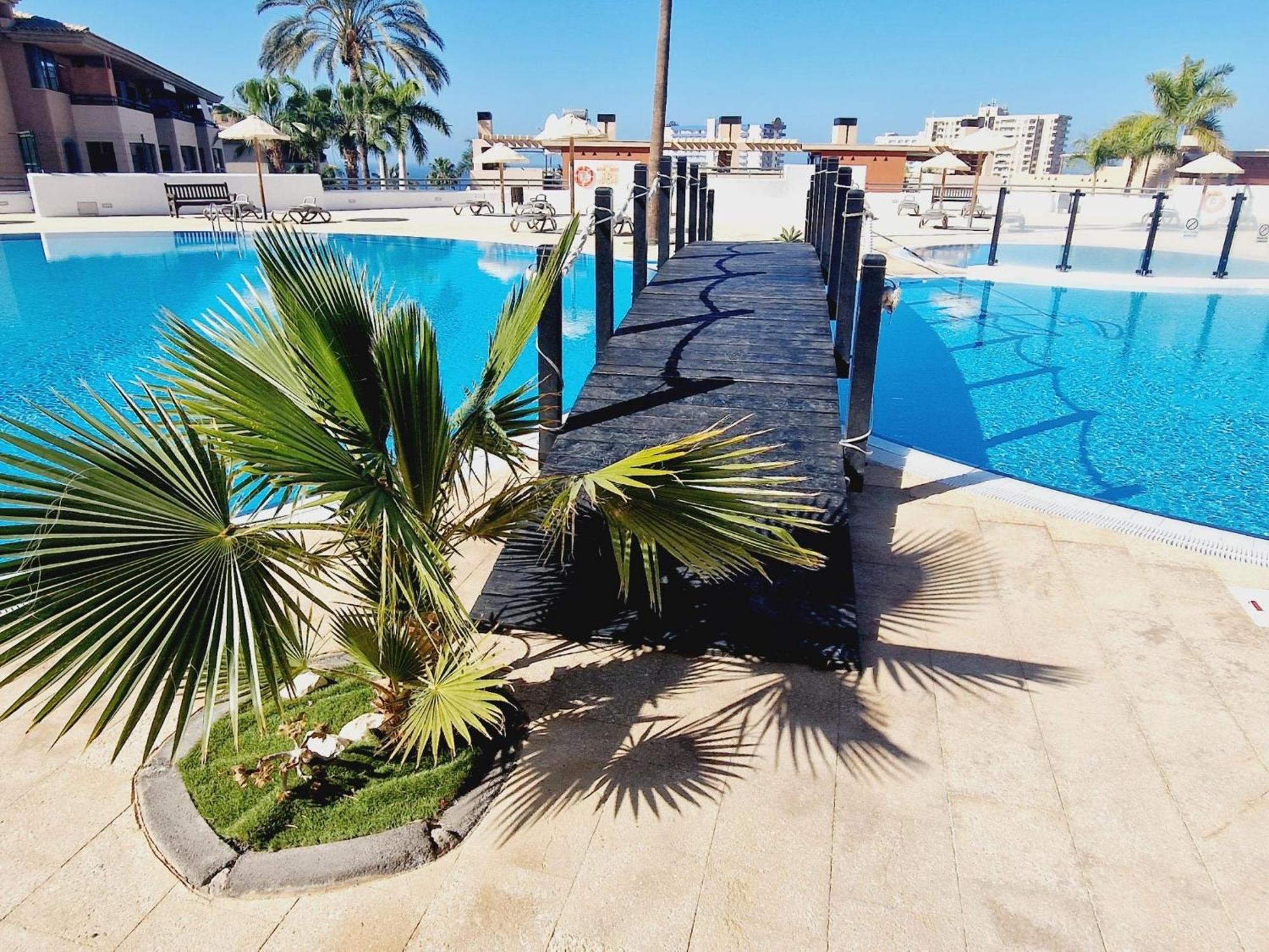 Paraiso 2 Bedroom Terrace Wifi Free Сasa de vacaciones *