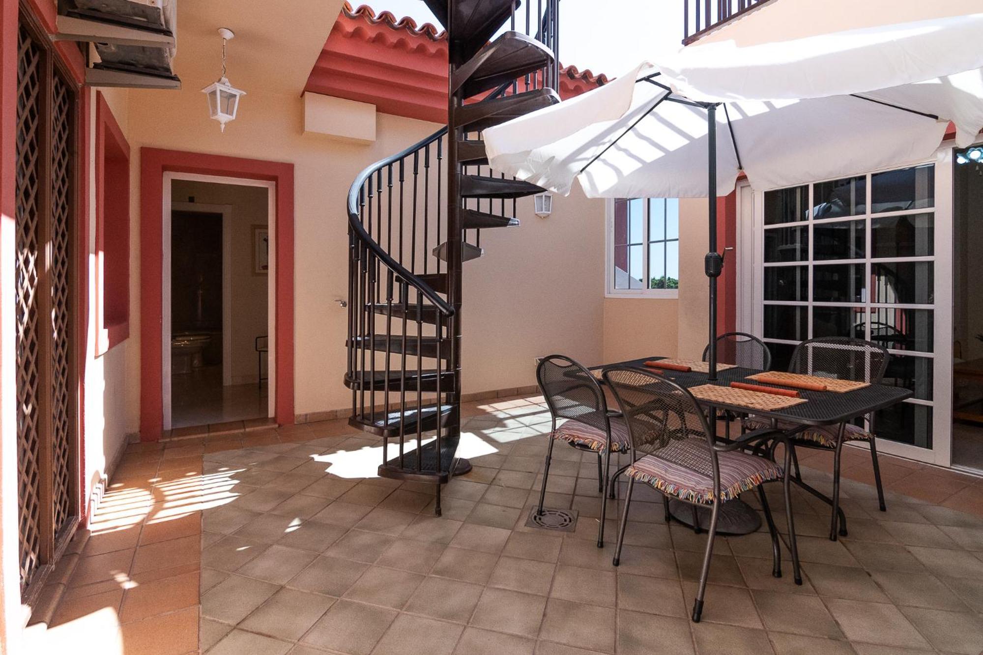 Penthouse En La Playa Del Duque Apartment