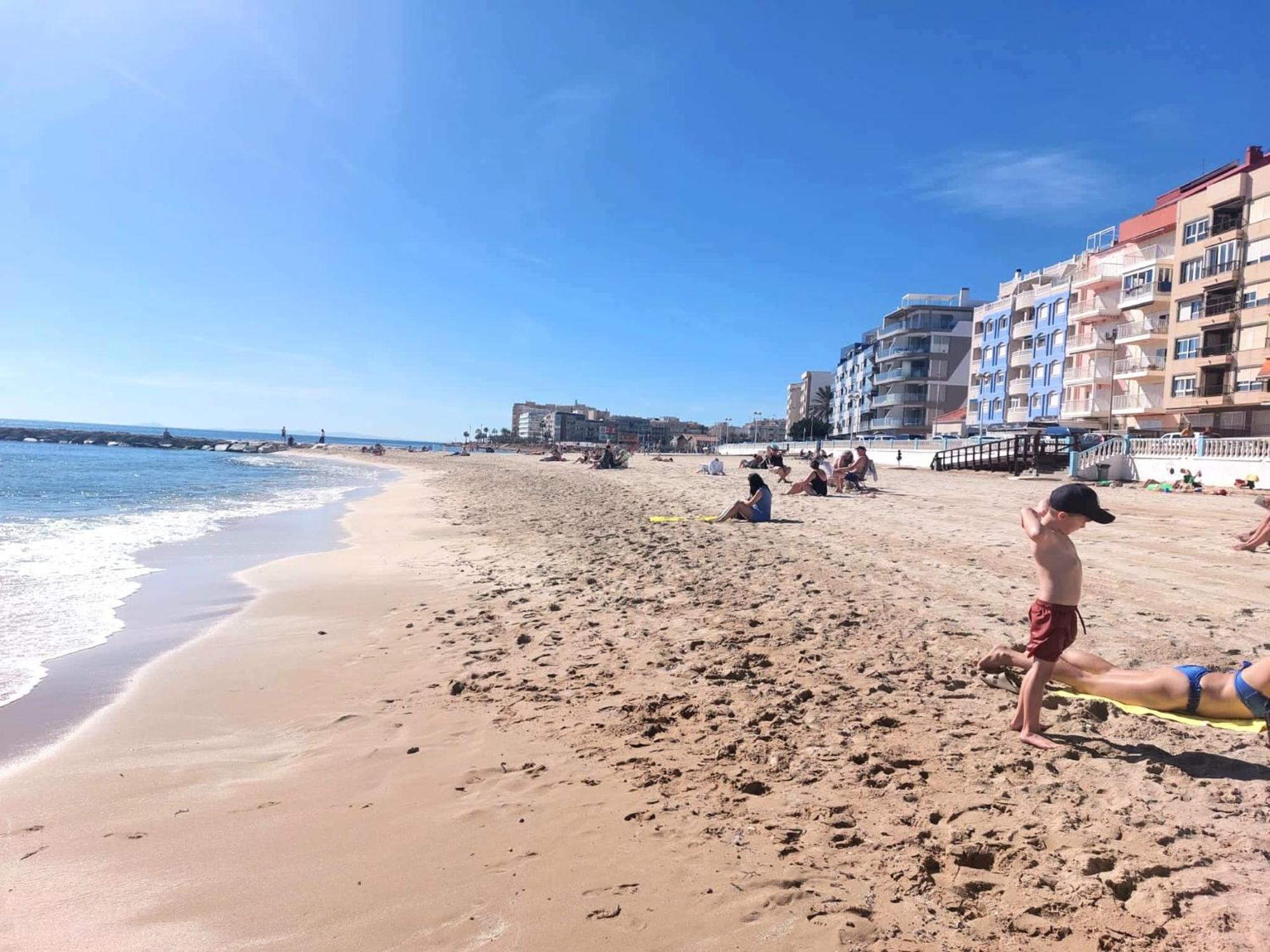 Sunny In ,100 Meters From Locos Apartamento Torrevieja