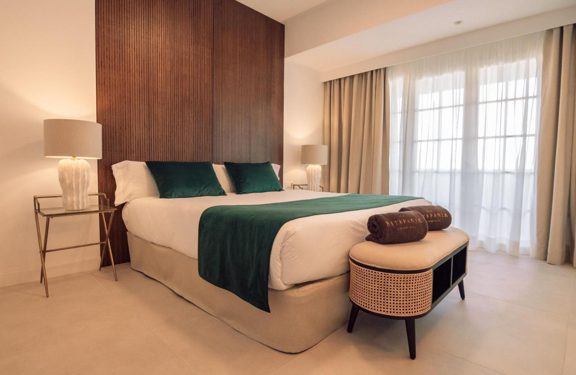 Hotel Estefania Boutique 4*