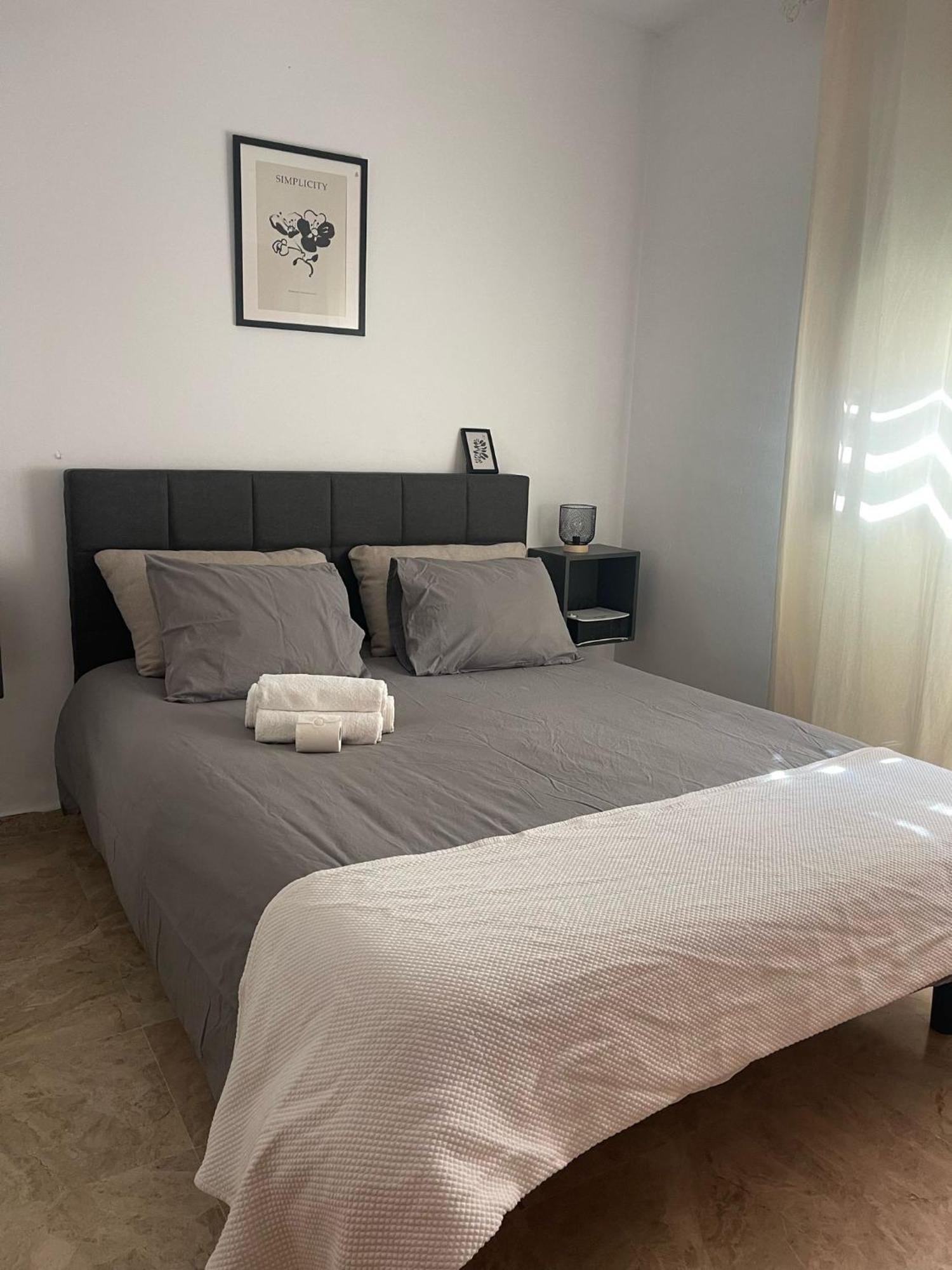 Astral-habitacion Doble Privada En Casa Compartida-uebica2 * Mairena del Aljarafe