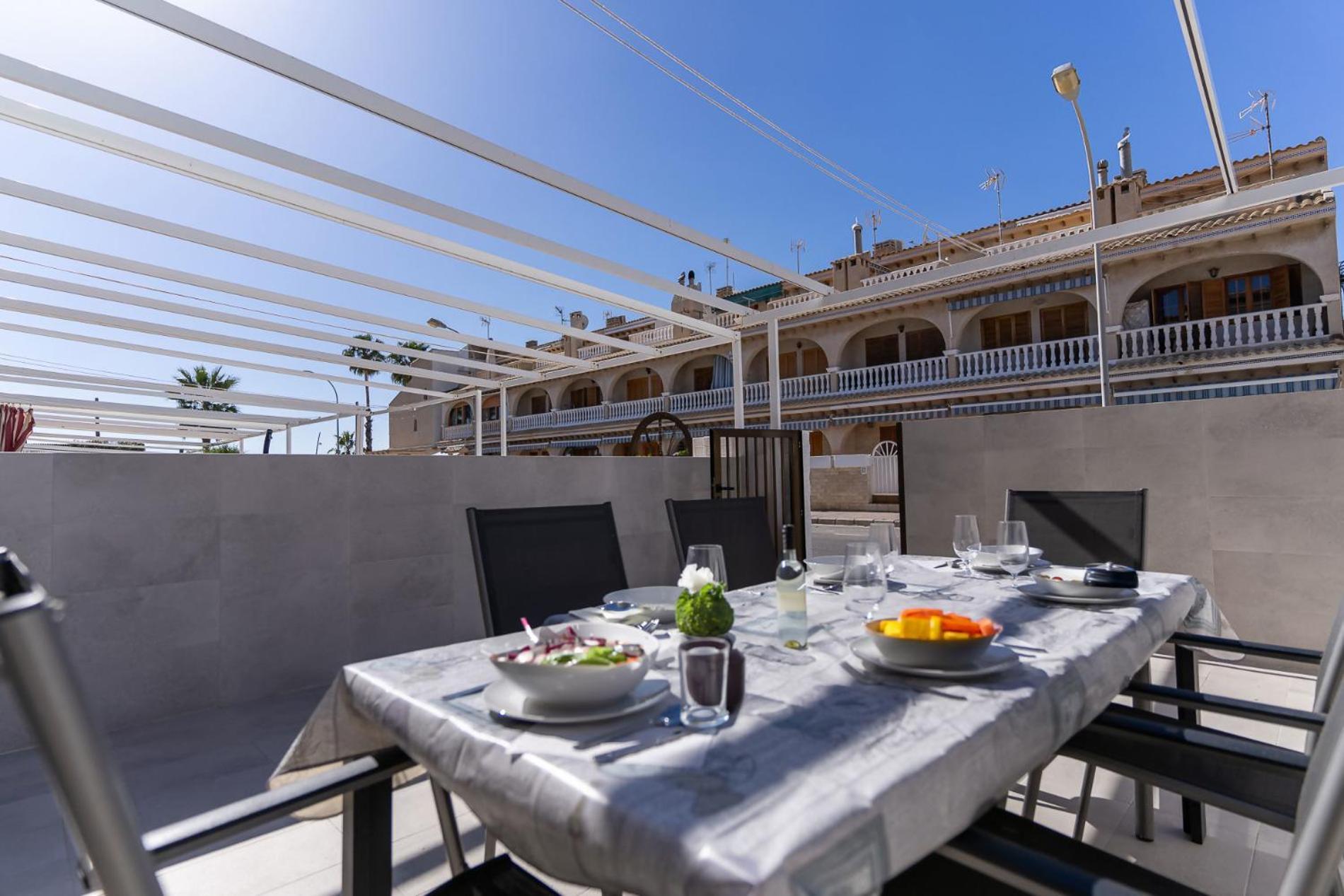 Rentafive Gran Casa Reformada Terraza Holiday home Santa Pola