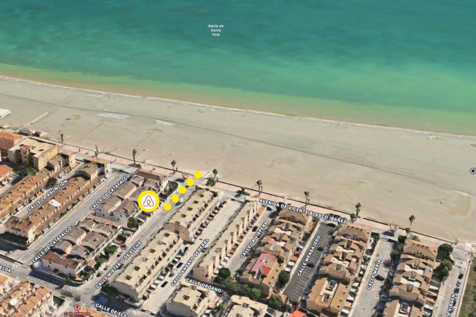 Rentafive Gran Casa Reformada Terraza Holiday home
