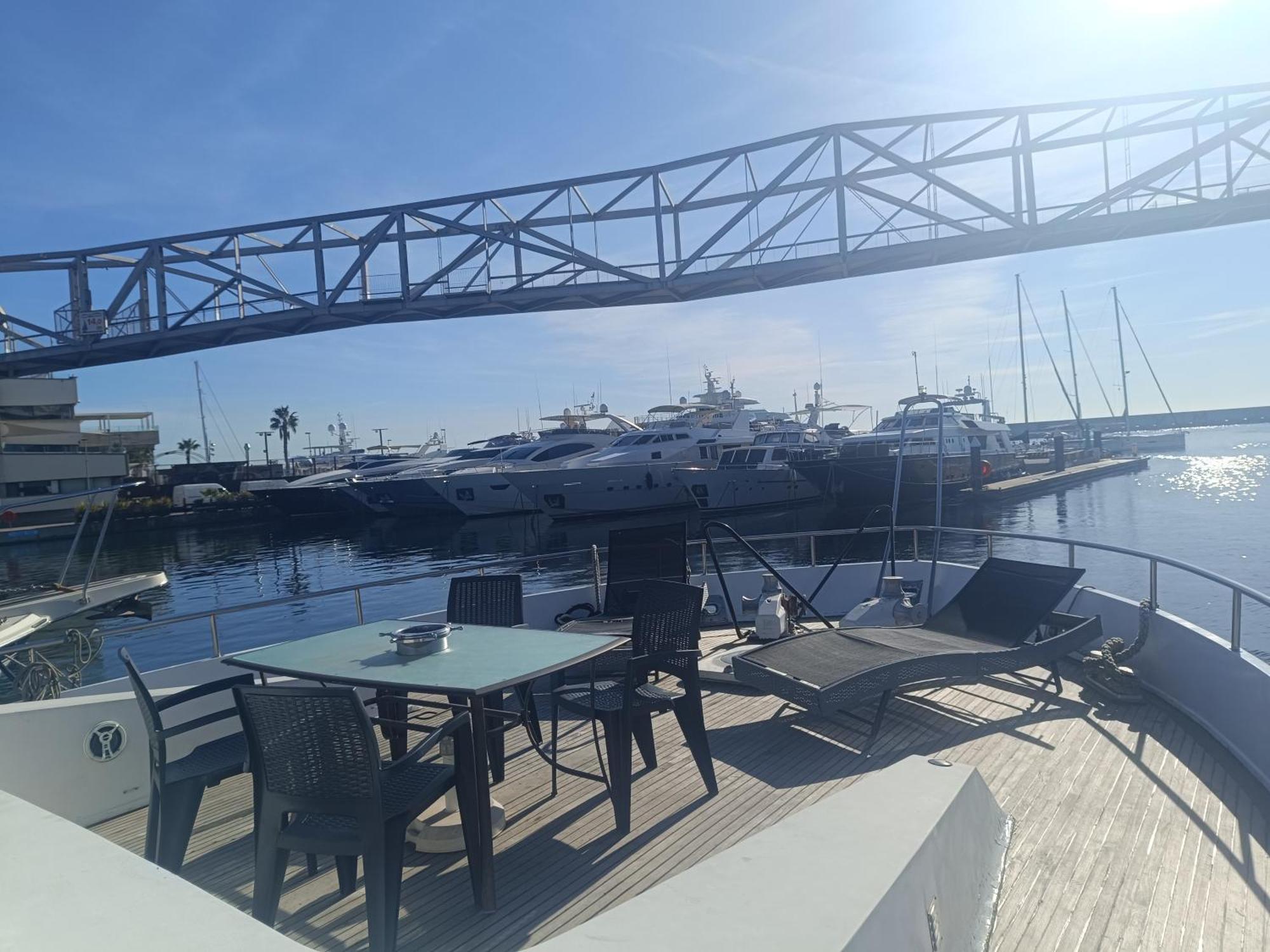 Hotel en barco Amazing Boat To Sleep In Barcelona *