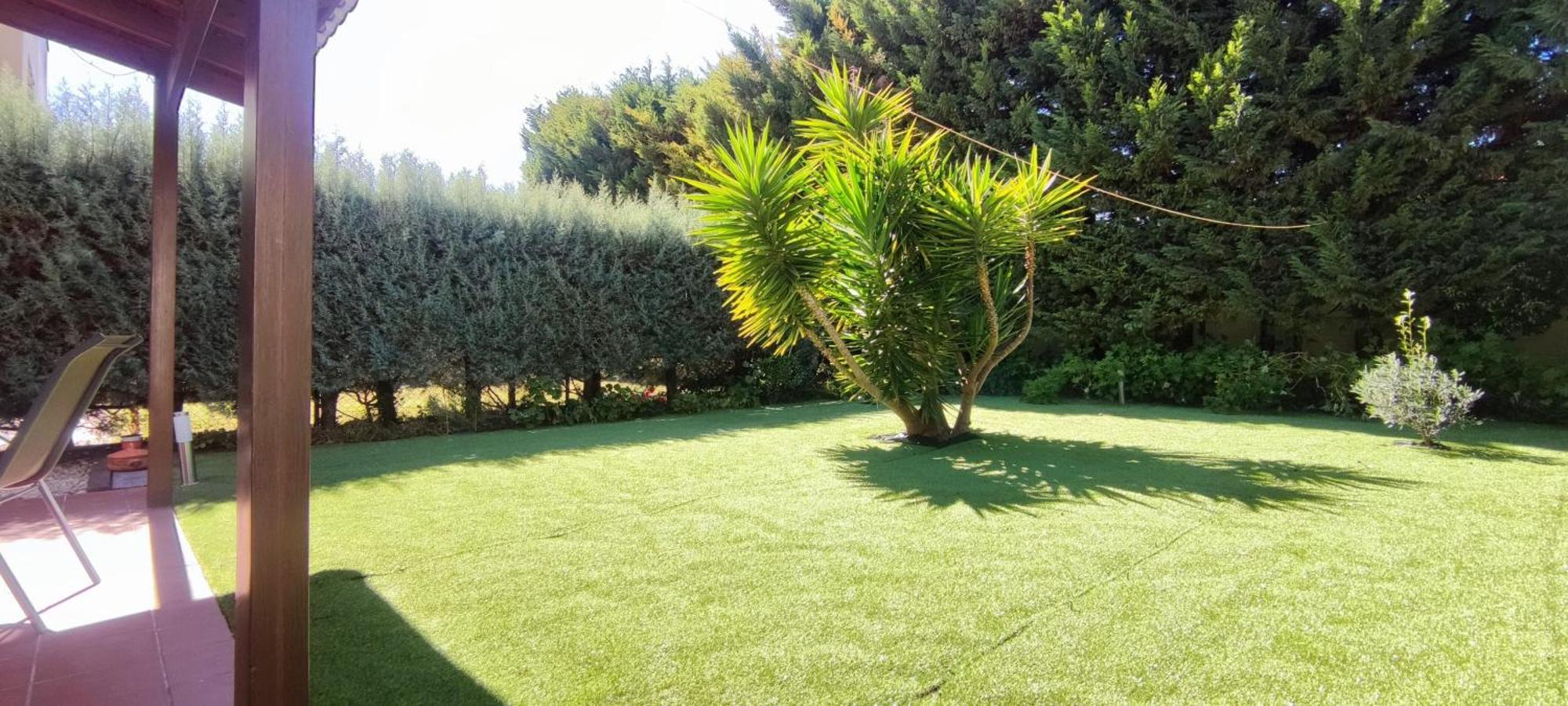 Tabarca Con Jardin Y Piscina Comunitaria