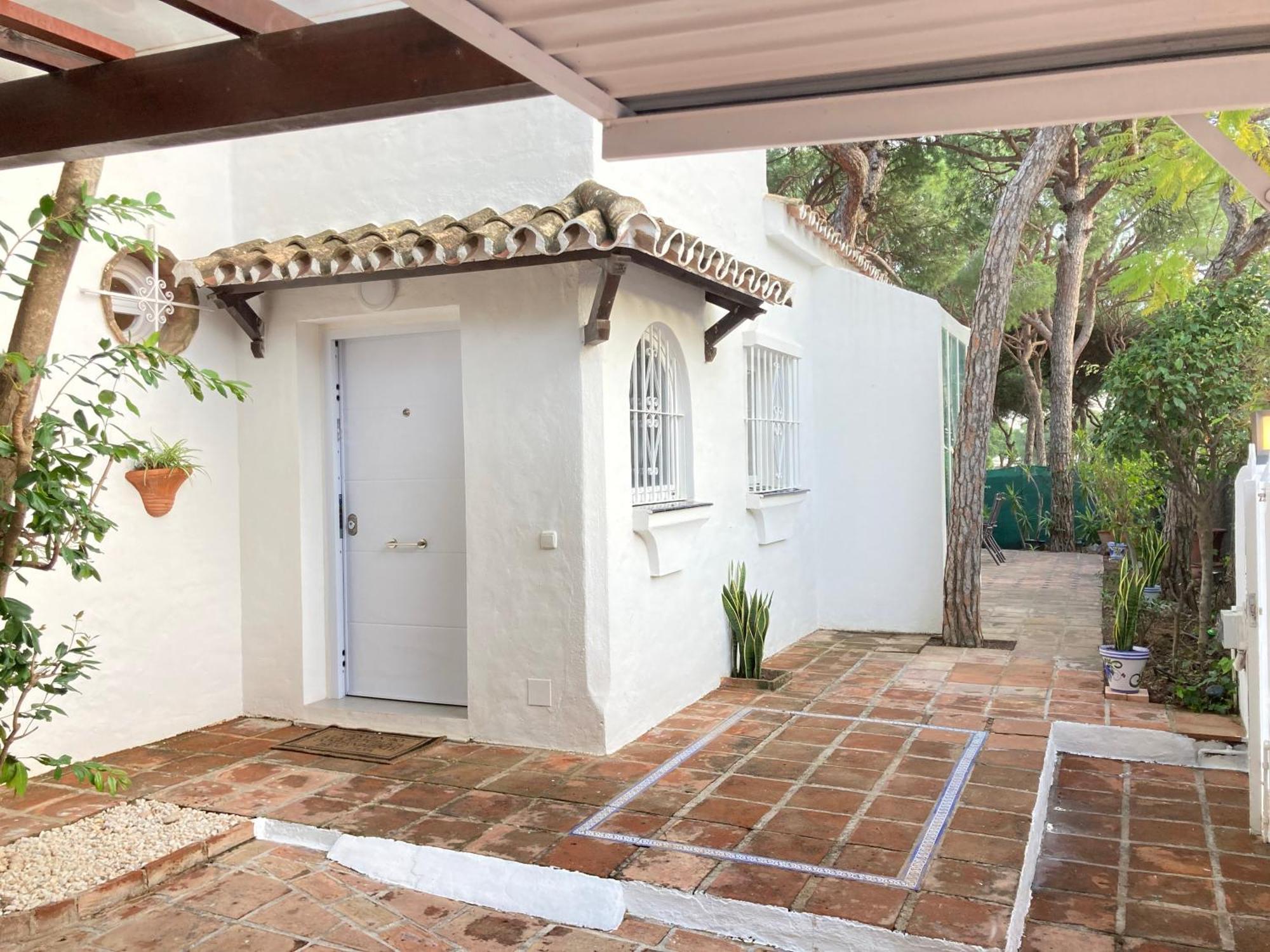 Marbella White Home, Calahonda, By Sol Maestranza