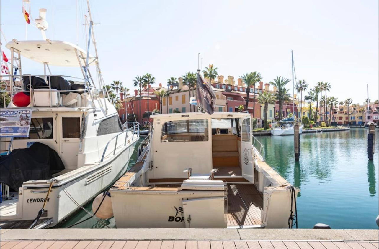 Barco Americano Sotogrande *