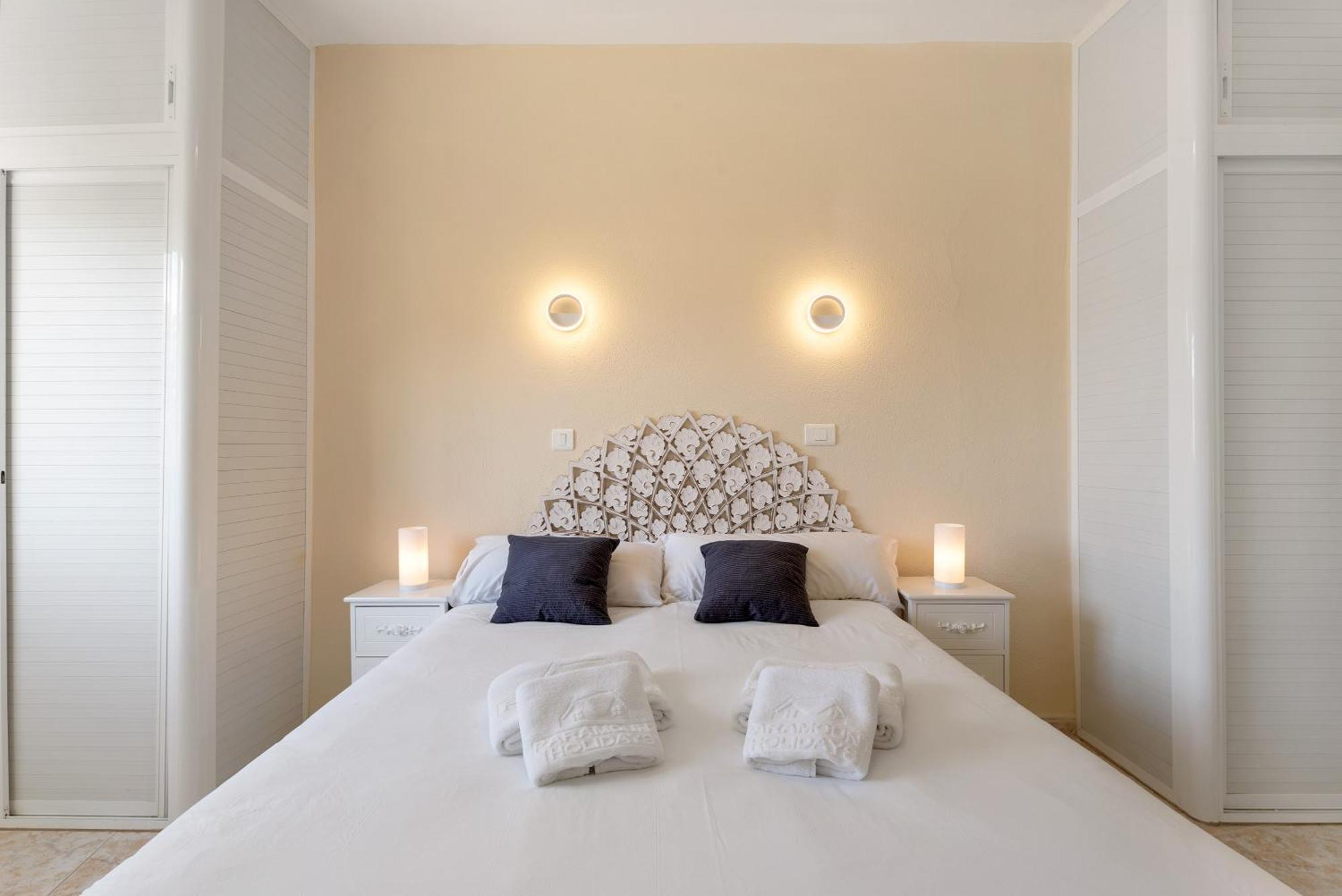 Cristianmar Frontline Sea View Apartment *